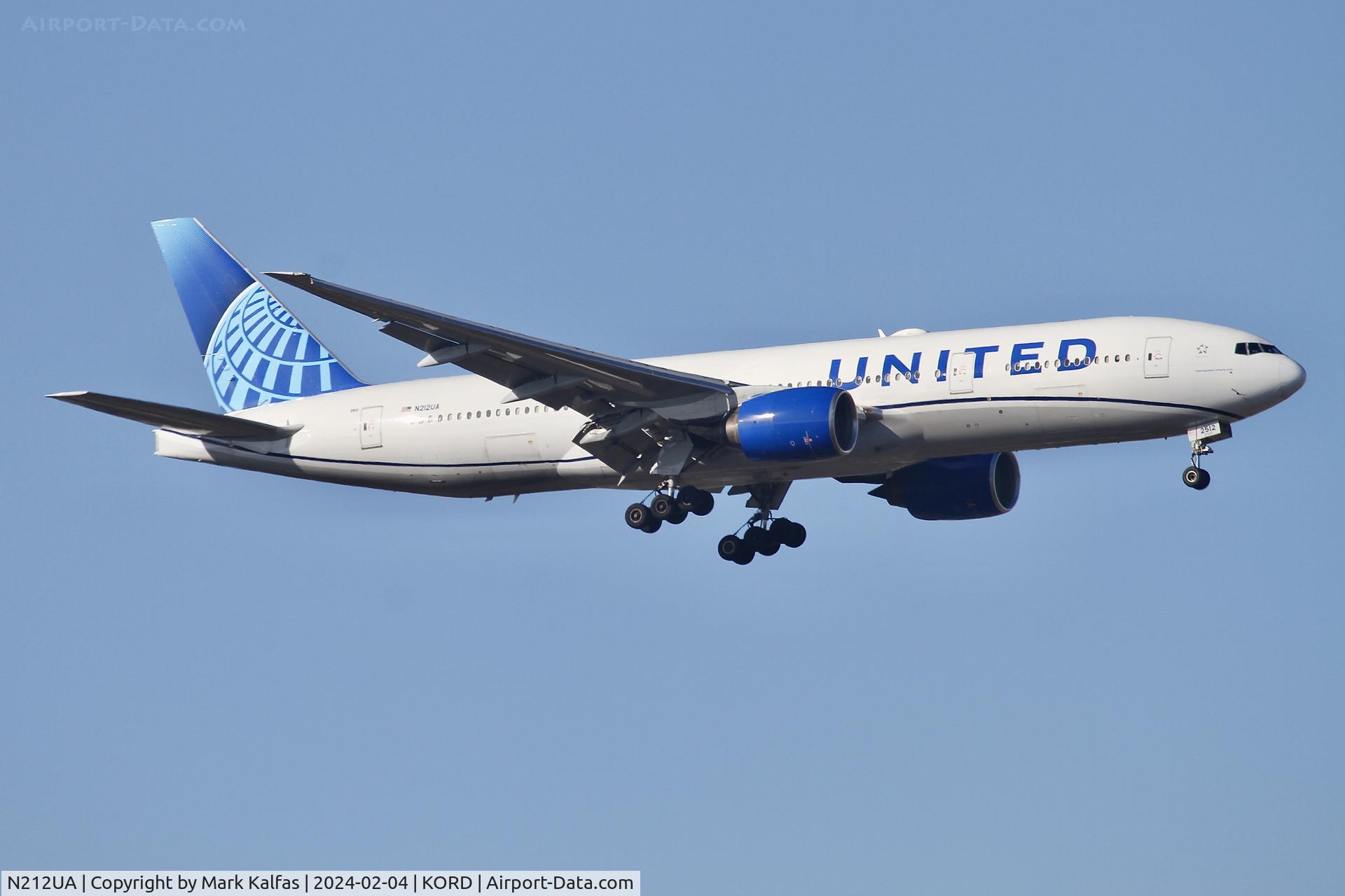 N212UA, 2000 Boeing 777-222 C/N 30218, B772 United Airlines Boeing 777-222  N212UA UAL2475 MCO-ORD