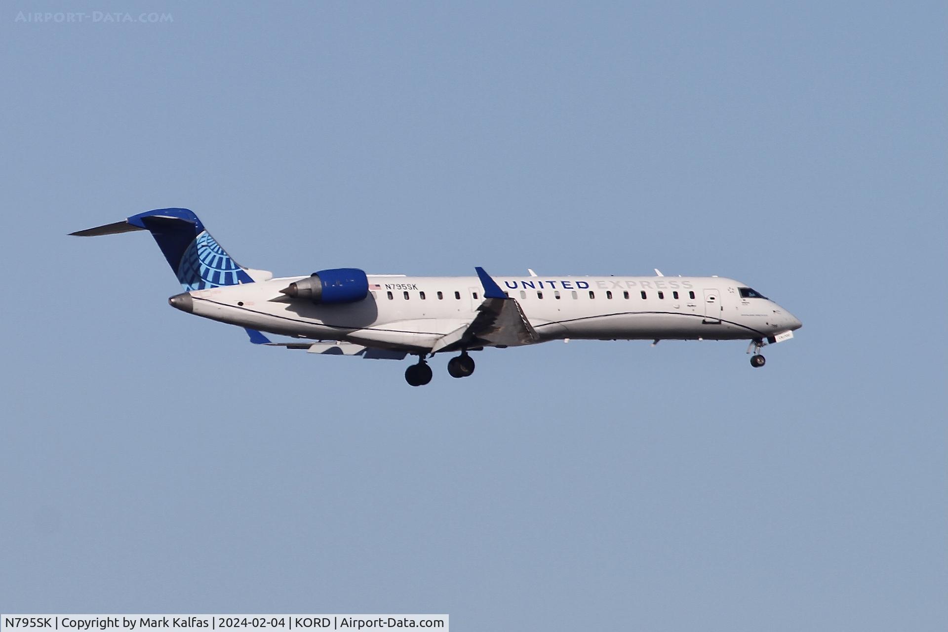 N795SK, 2010 Bombardier CRJ-700 (CL-600-2C10) Regional Jet C/N 10299, CRJ2 SkyWest/United Express BOMBARDIER INC CL-600-2B19, N795SK SKW5381 CMH-ORD