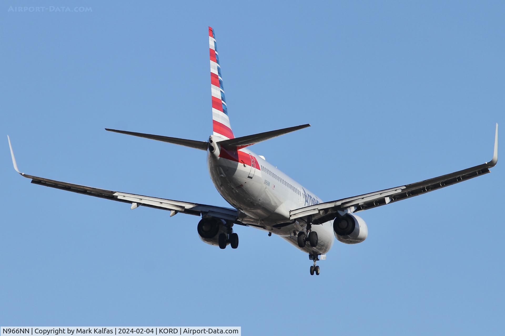 N966NN, 2015 Boeing 737-823 C/N 33240, B738 American Airlines Boeing 737-823 N966NN AAL1929 RSW-ORD