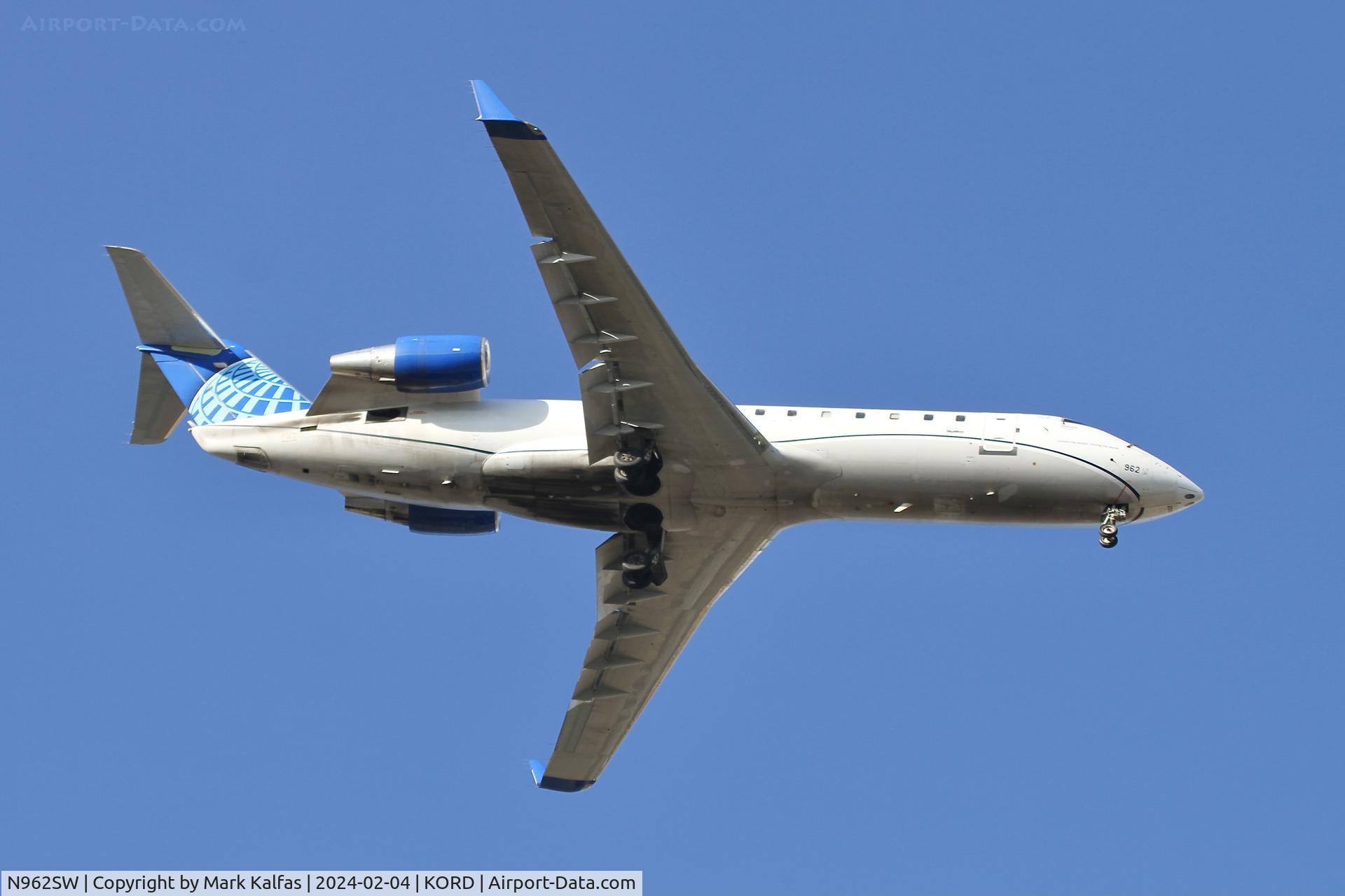 N962SW, 2003 Bombardier CRJ-200ER (CL-600-2B19) C/N 7859, CRJ2 SkyWest/United Express BOMBARDIER INC CL-600-2B19, N962SW SKW5071 SUX-ORD