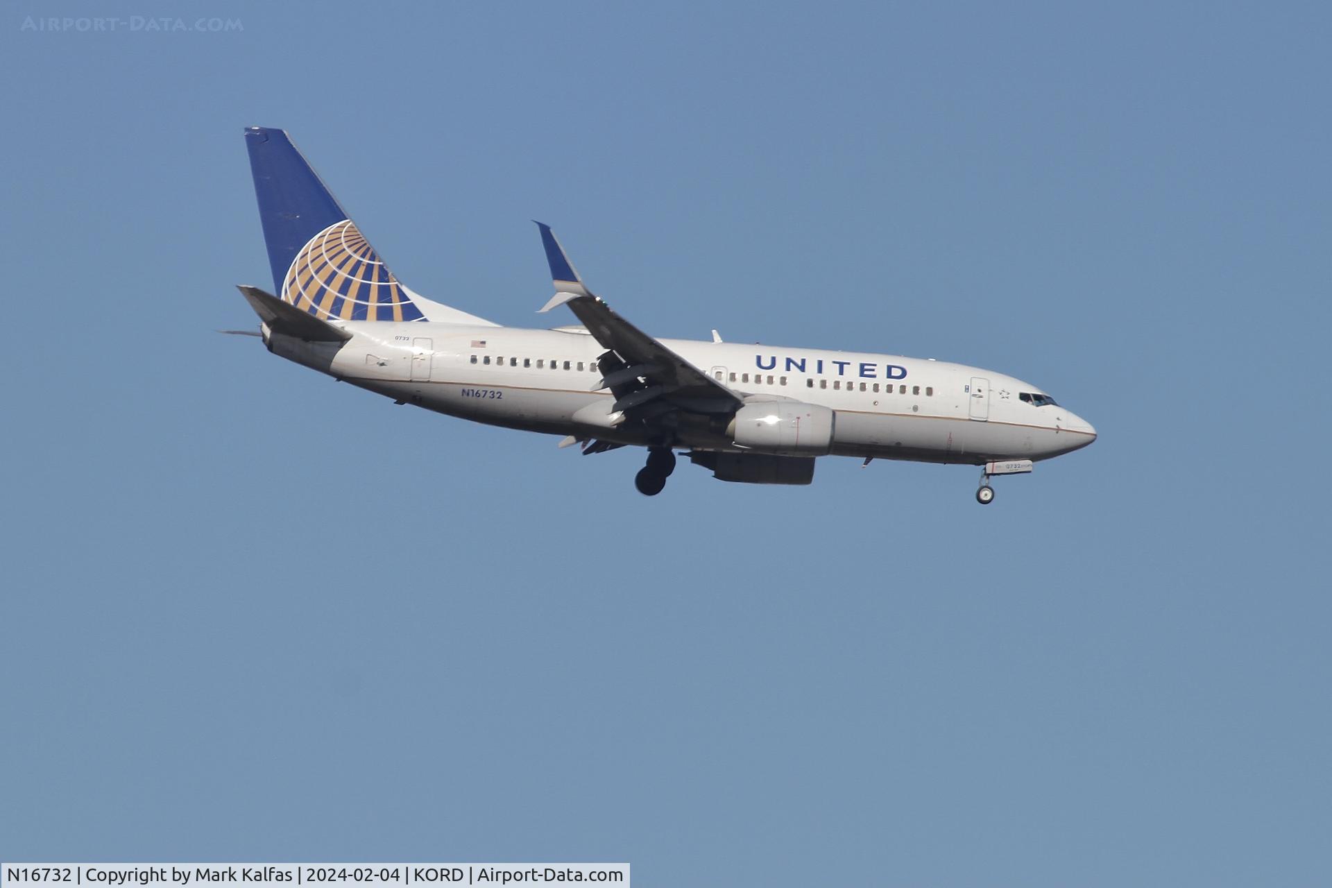 N16732, 1999 Boeing 737-724 C/N 28948, B737 United Airlines BOEING 737-724 N16732 UAL679  EGE-ORD
