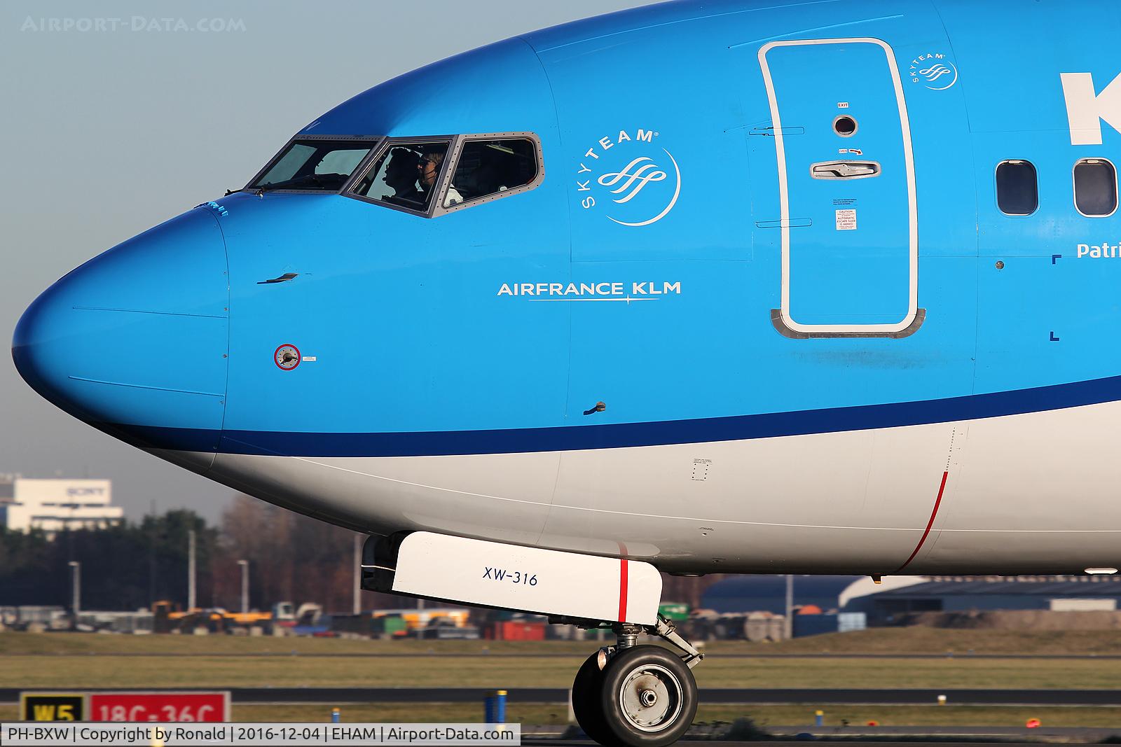 PH-BXW, 2007 Boeing 737-8K2 C/N 30360, at spl