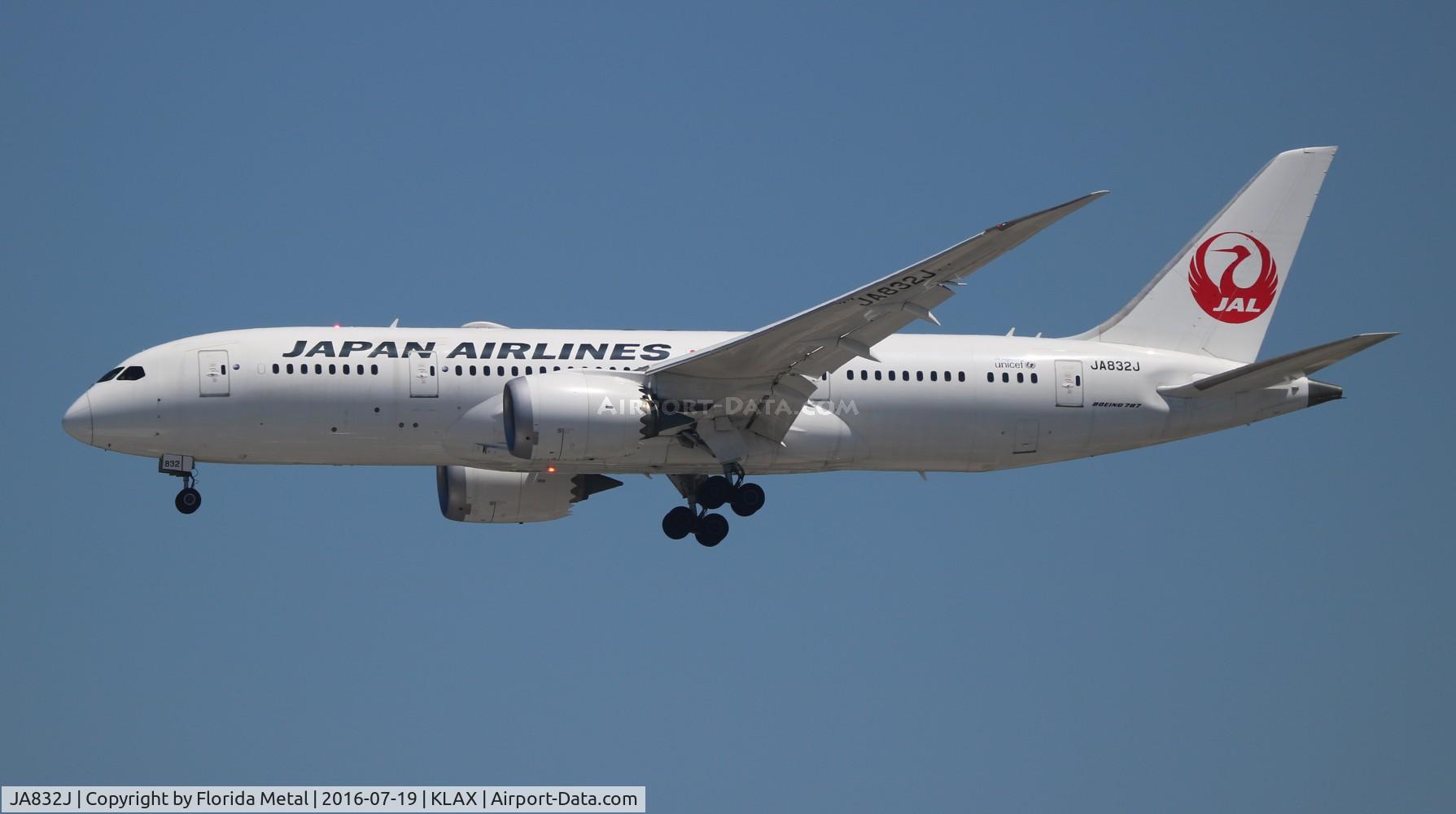 JA832J, 2013 Boeing 787-8 Dreamliner C/N 34844, LAX zx