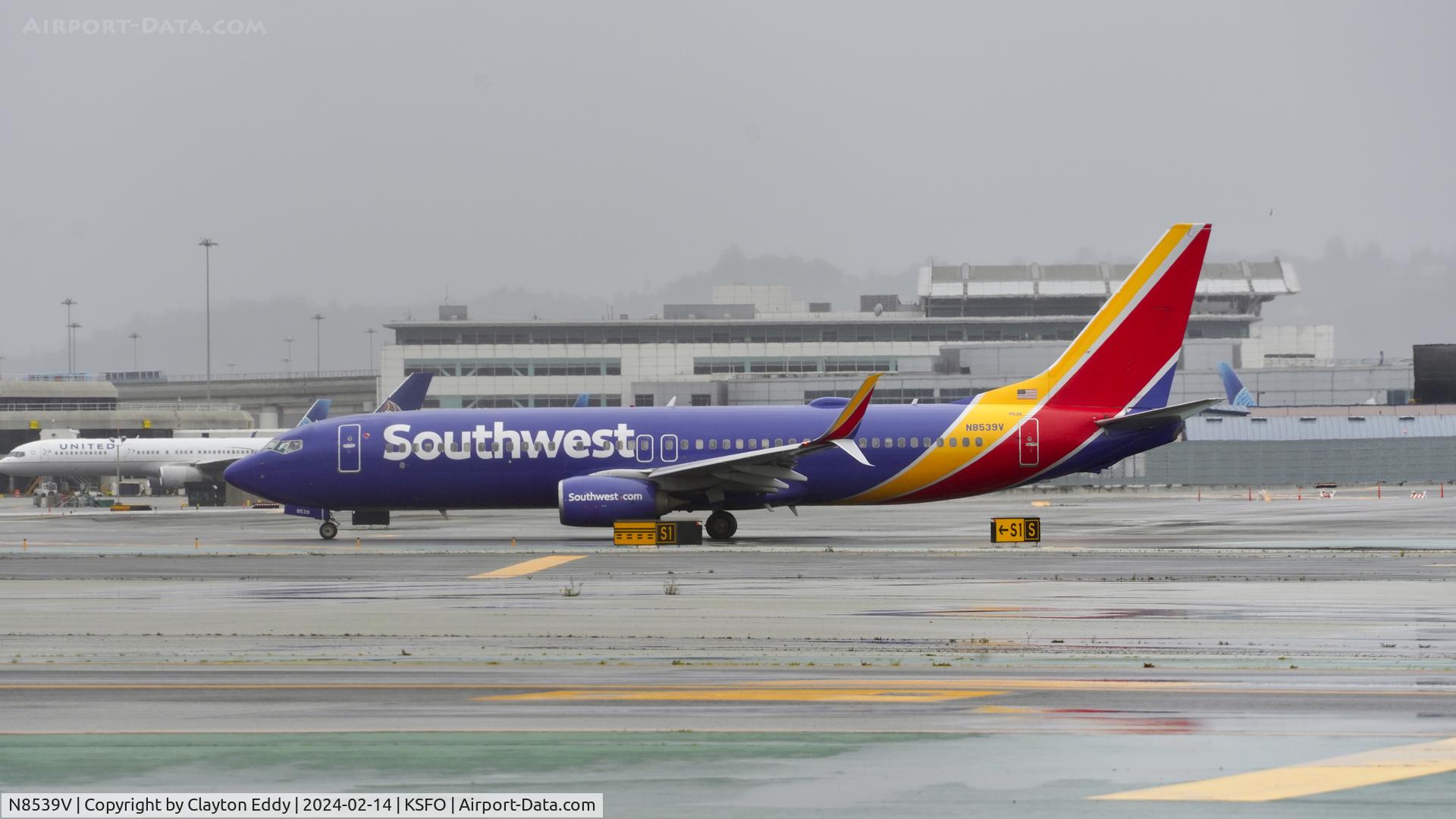 N8539V, 2017 Boeing 737-8H4 C/N 42534, SFO 2024.