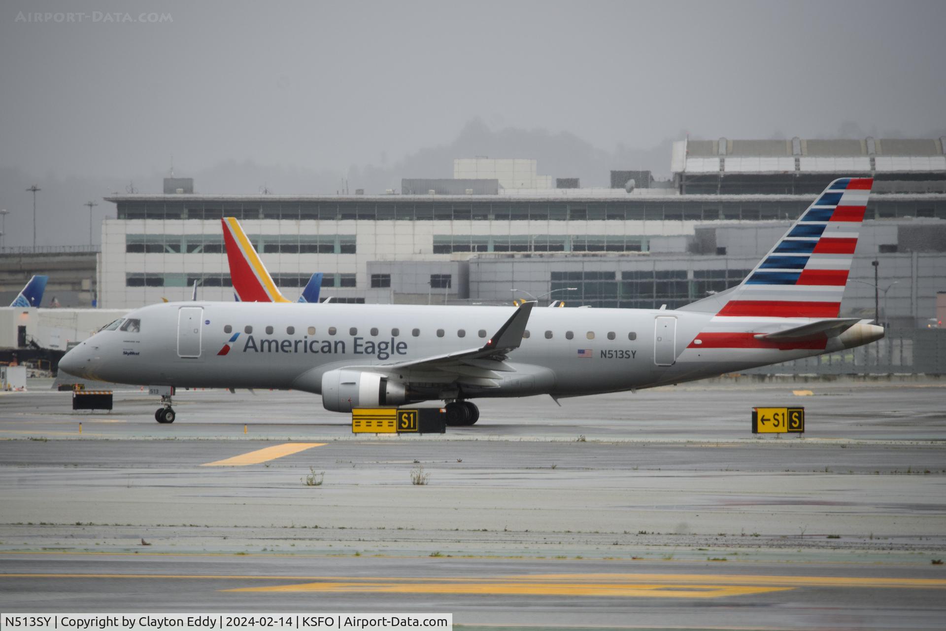 N513SY, 2021 Embraer 175LR (ERJ-170LR) C/N 17000894, SFO 2024.