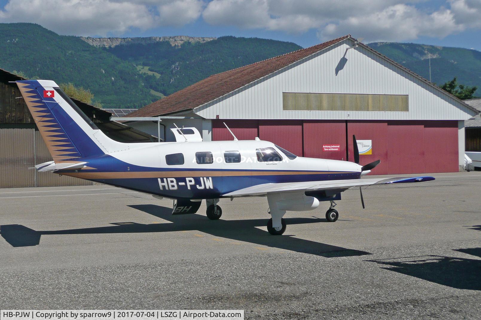 HB-PJW, 1988 Piper PA-46-310P Malibu C/N 4608128, At Grenchen. HB-registered since 2010-06-15.