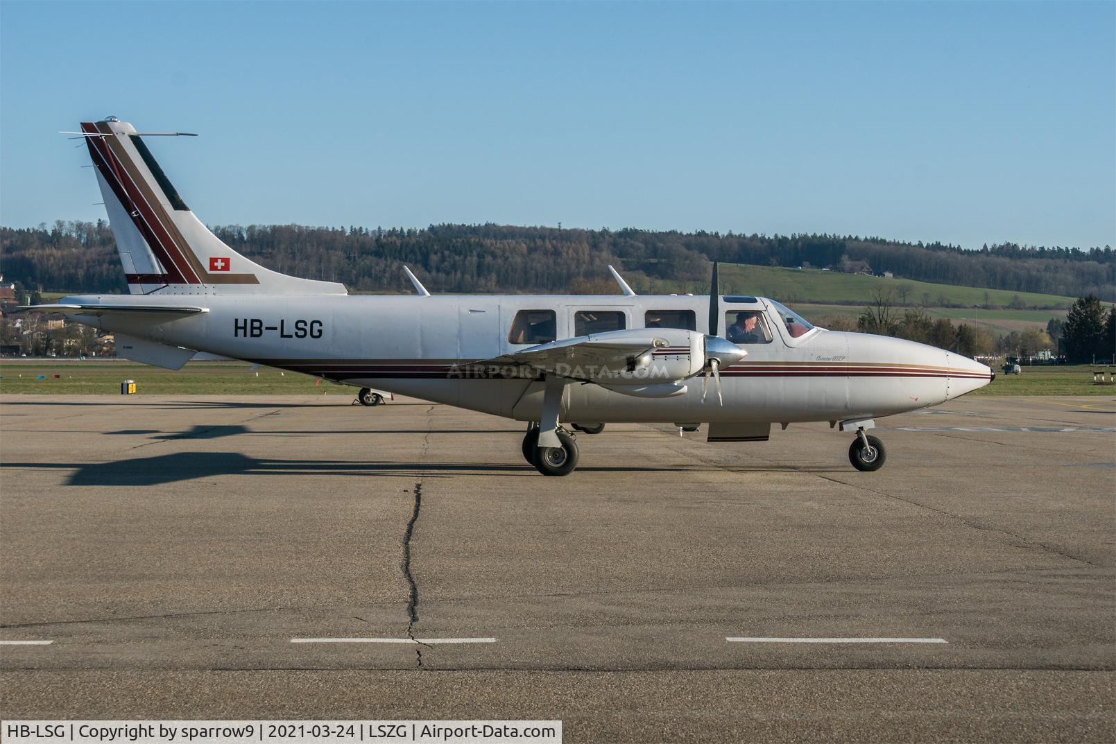 HB-LSG, 1982 Piper PA-60-602P Aerostar C/N 60-8265033, At Grenchen. HB-registered since 1994-09-01.
