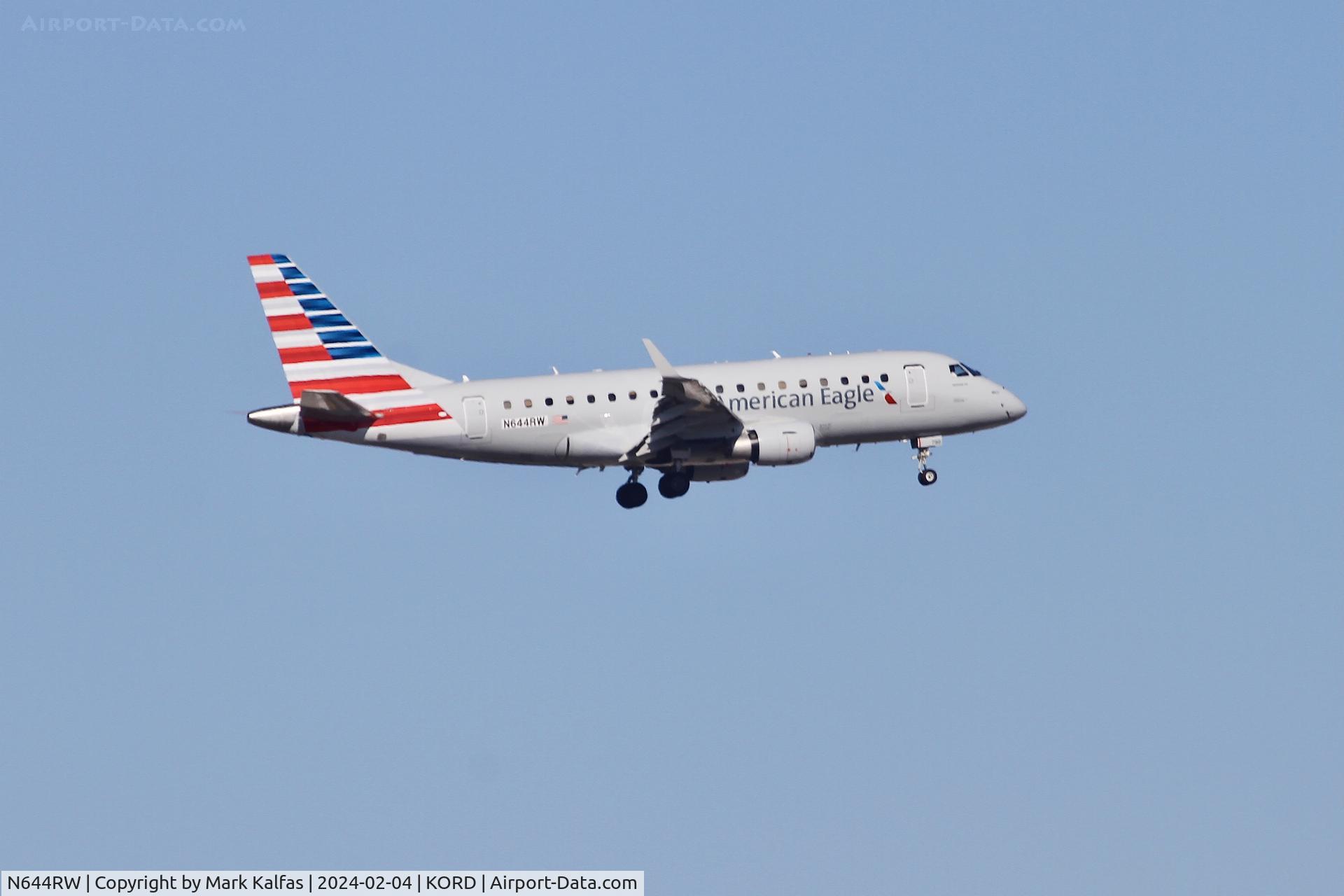 N644RW, 2004 Embraer 170SE (ERJ-170-100SE) C/N 17000061, E170 Envoy/ American Eagle EMBRAER ERJ 170-100 LR N644RW ENY3380 STL-ORD