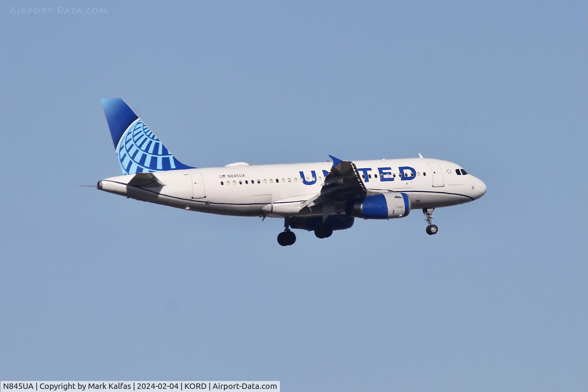 N845UA, 2001 Airbus A319-131 C/N 1585, A319 United Airlines Airbus A319, N845UA UAL2463 OMA-ORD