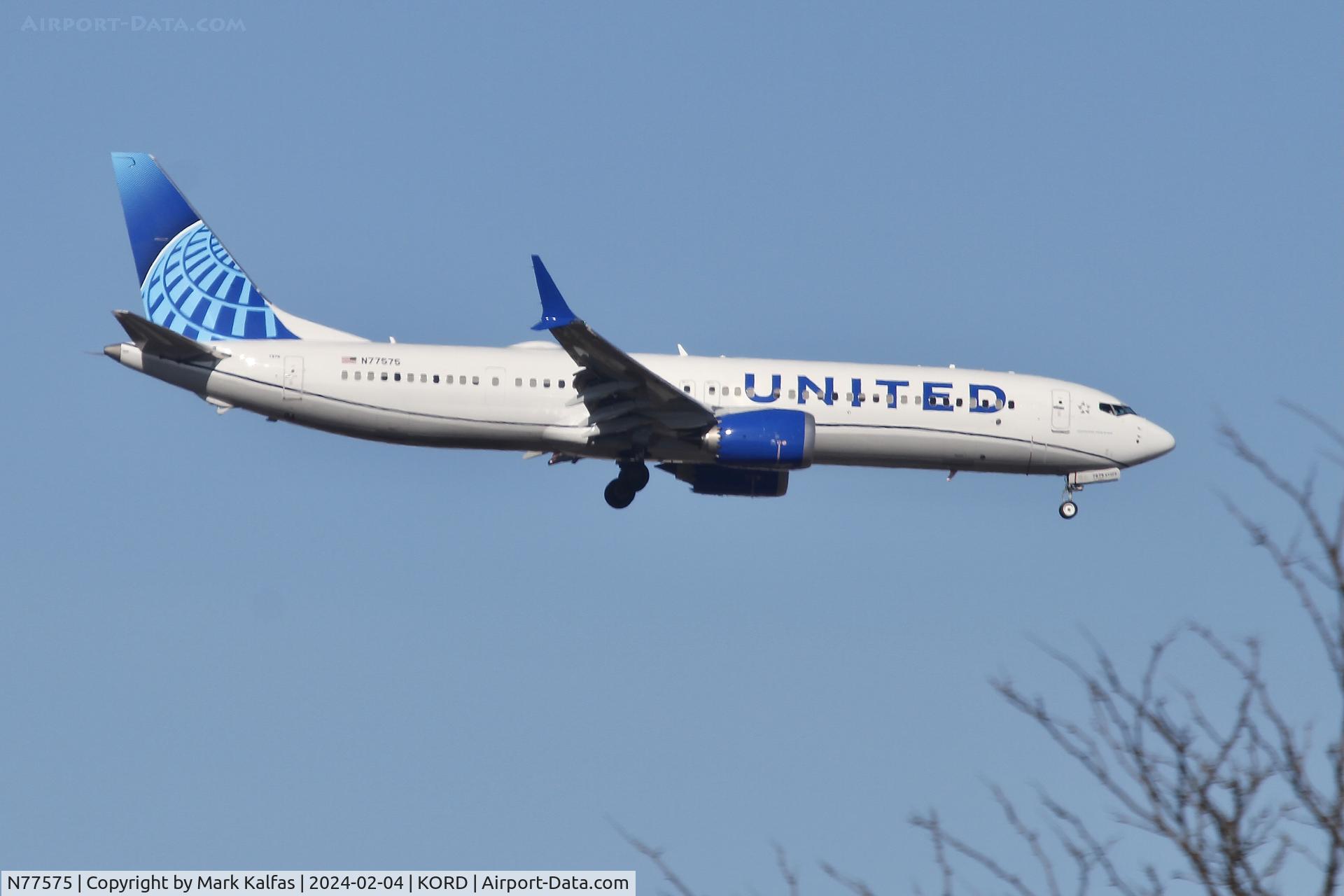 N77575, 2023 Boeing 737-9 MAX C/N 67609, B39M United Airlines Boeing 737 MAX9 N77575 UAL2185 PHX-ORD
