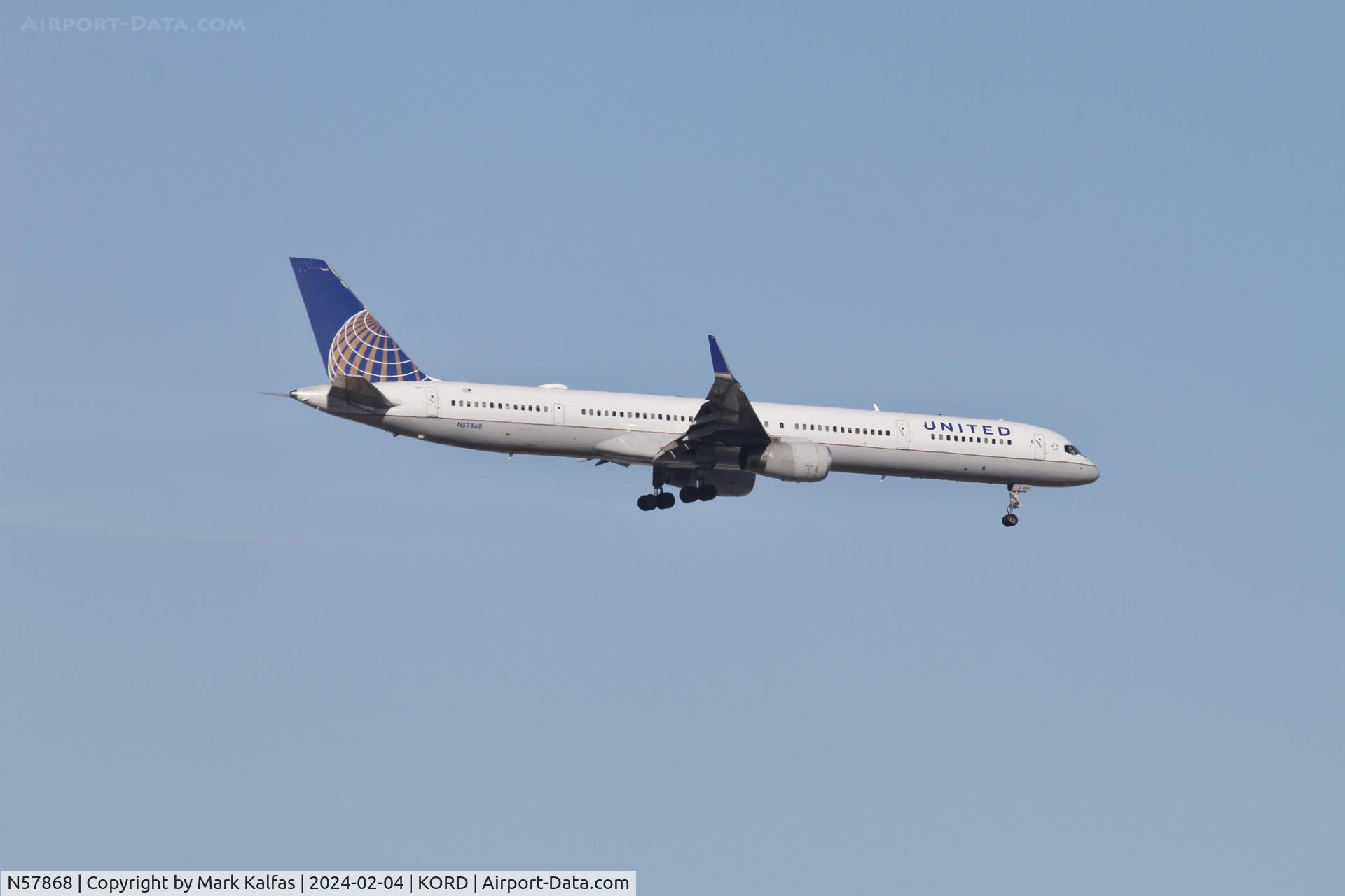 N57868, 2002 Boeing 757-33N C/N 32590, B753 UNITED AIRLINES Boeing 757-33N N57868 UAL469 IAH-ORD