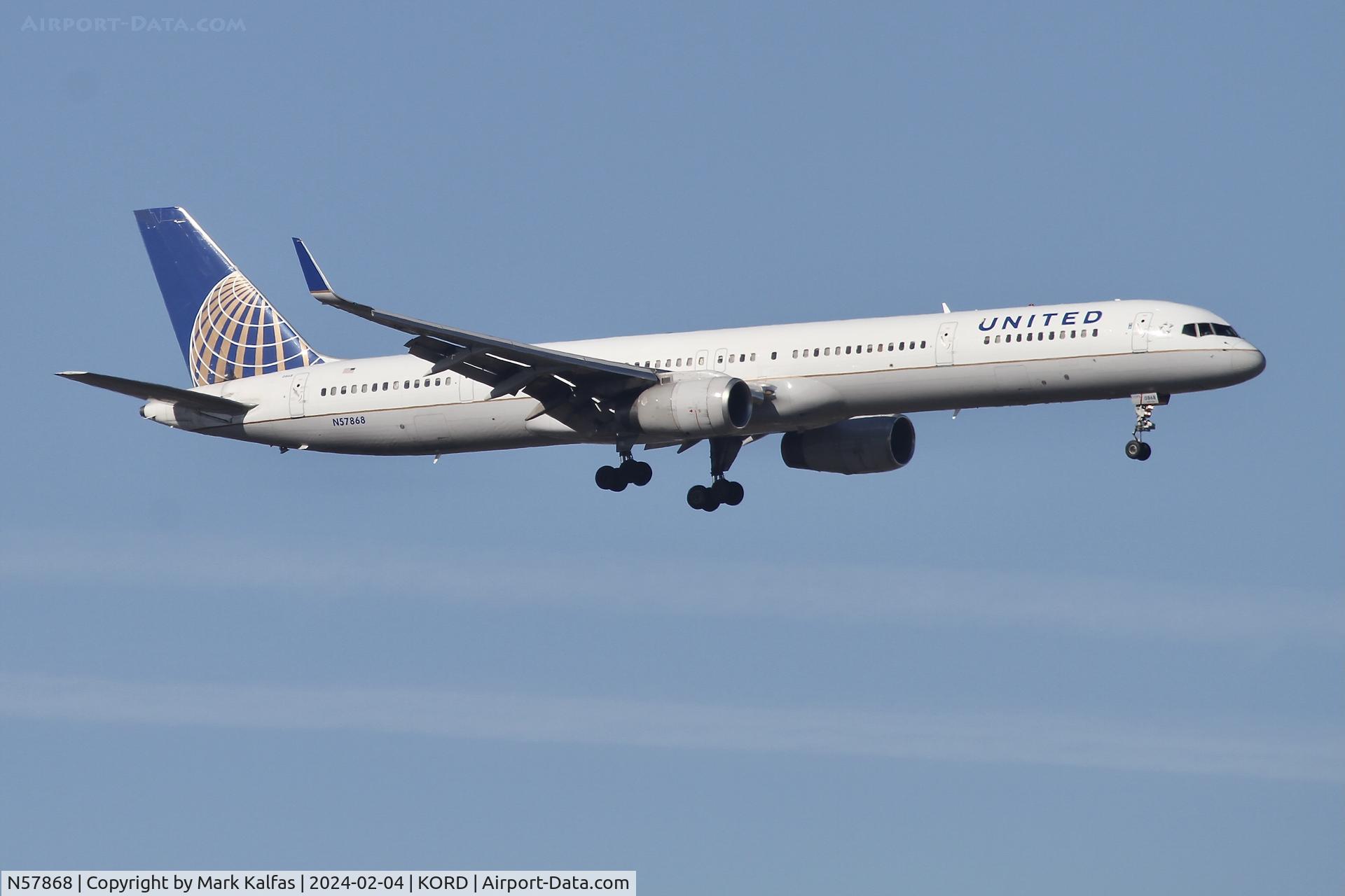 N57868, 2002 Boeing 757-33N C/N 32590, B753 UNITED AIRLINES Boeing 757-33N N57868 UAL469 IAH-ORD