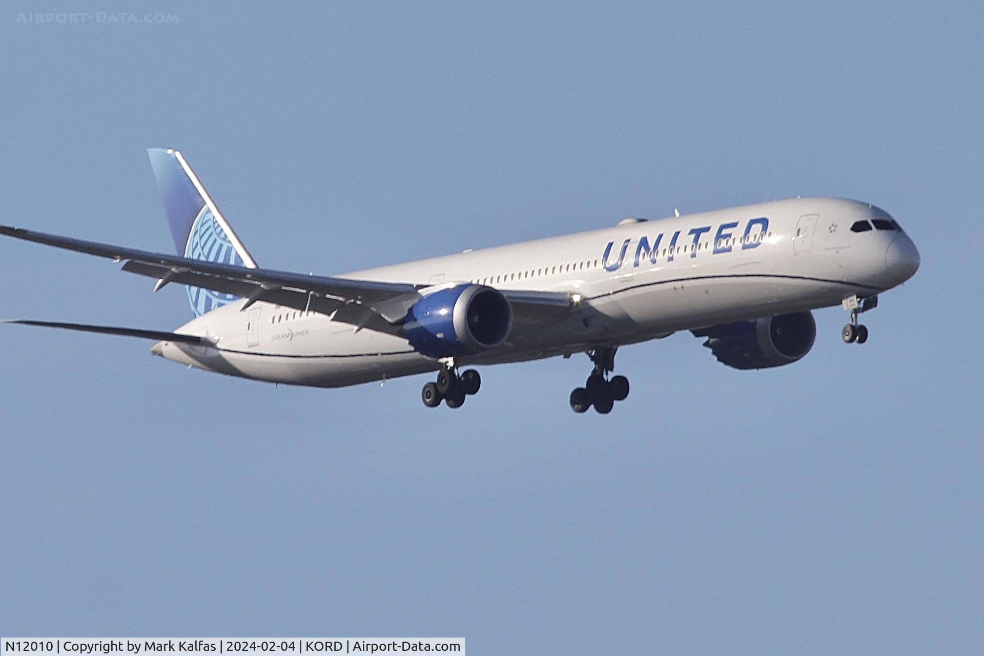 N12010, 2019 Boeing 787-10 Dreamliner C/N 40926, B78X United Airlines BOEING 787-10 Dreamliner N12010 UAL882 RJTT-KORD