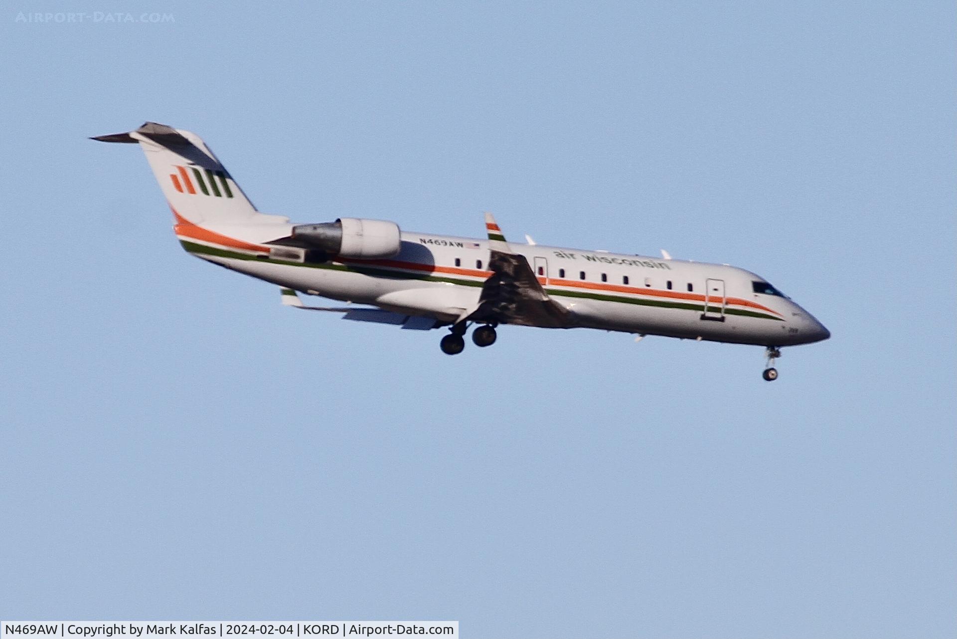 N469AW, 2004 Bombardier CRJ-200LR (CL-600-2B19) C/N 7917, CRJ2 Air Wisconsin/ American Eagle BOMBARDIER INC CL-600-2B19 N469AW AWI6104 SGF-ORD