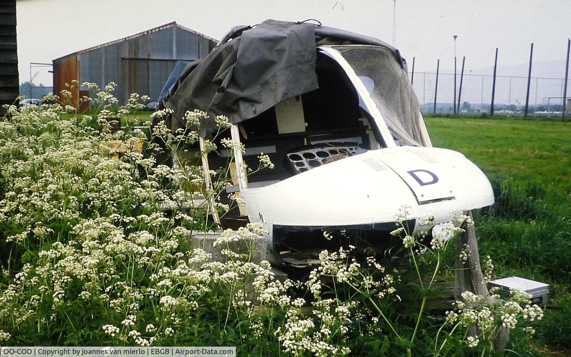 OO-COD, Agusta AB-206B JetRanger II C/N 8378, ex-slide
