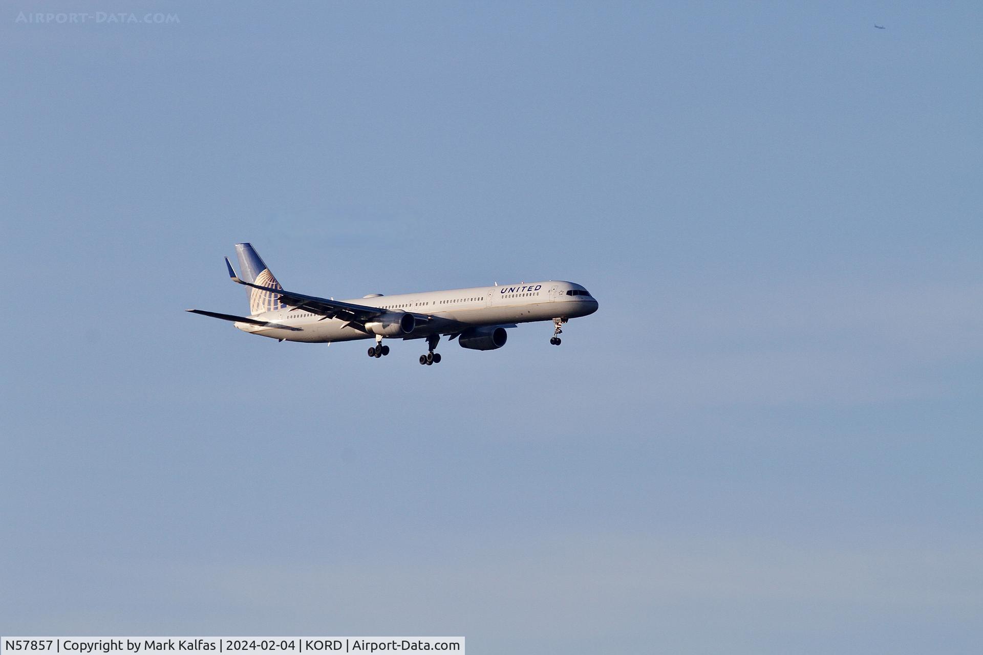 N57857, 2004 Boeing 757-324 C/N 32816, B753 UNITED AIRLINES Boeing 757-33N N57857 UAL1400 LAX-ORD