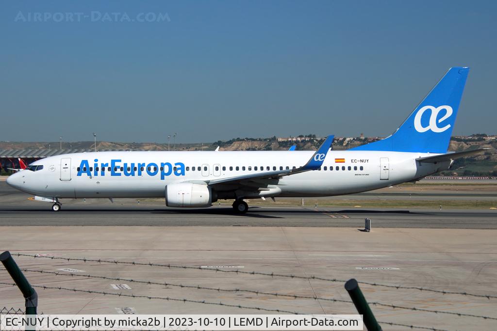 EC-NUY, 2015 Boeing 737-8GP C/N 39858, Taxiing