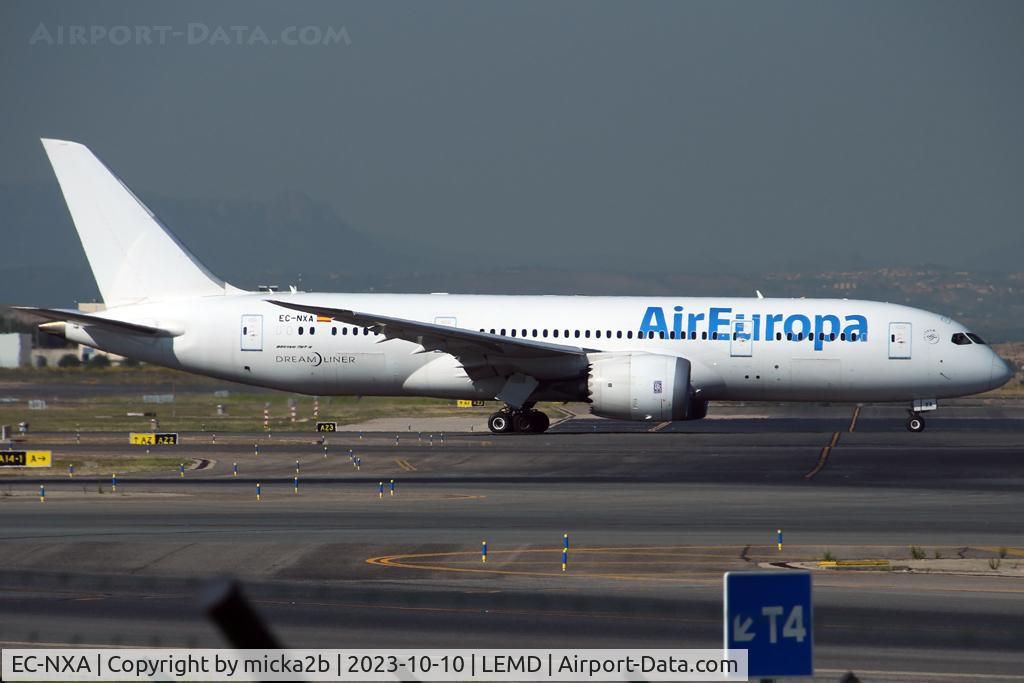 EC-NXA, 2014 Boeing 787-8 Dreamliner Dreamliner C/N 35314, Taxiing