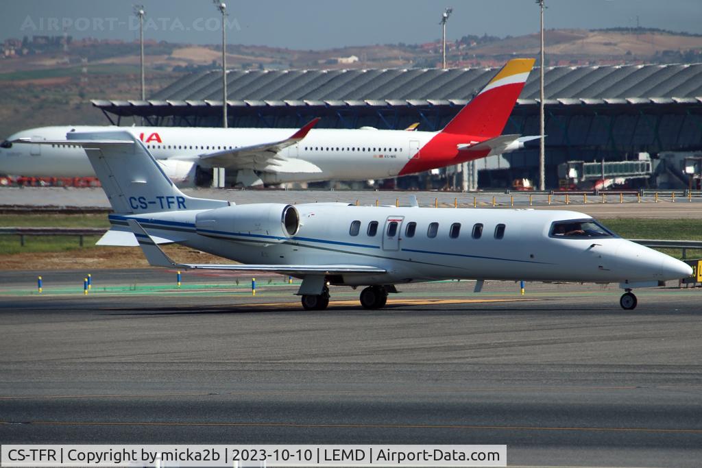 CS-TFR, 2008 Learjet 45 C/N 45-382, Taxiing
