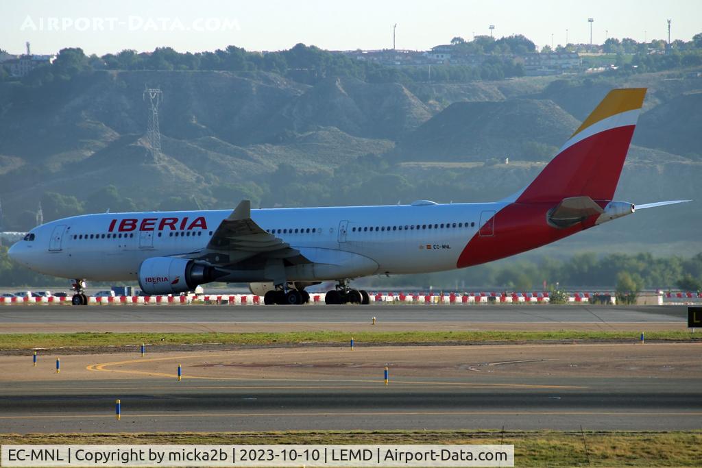 EC-MNL, 2016 Airbus A330-202 C/N 1761, Taxiing