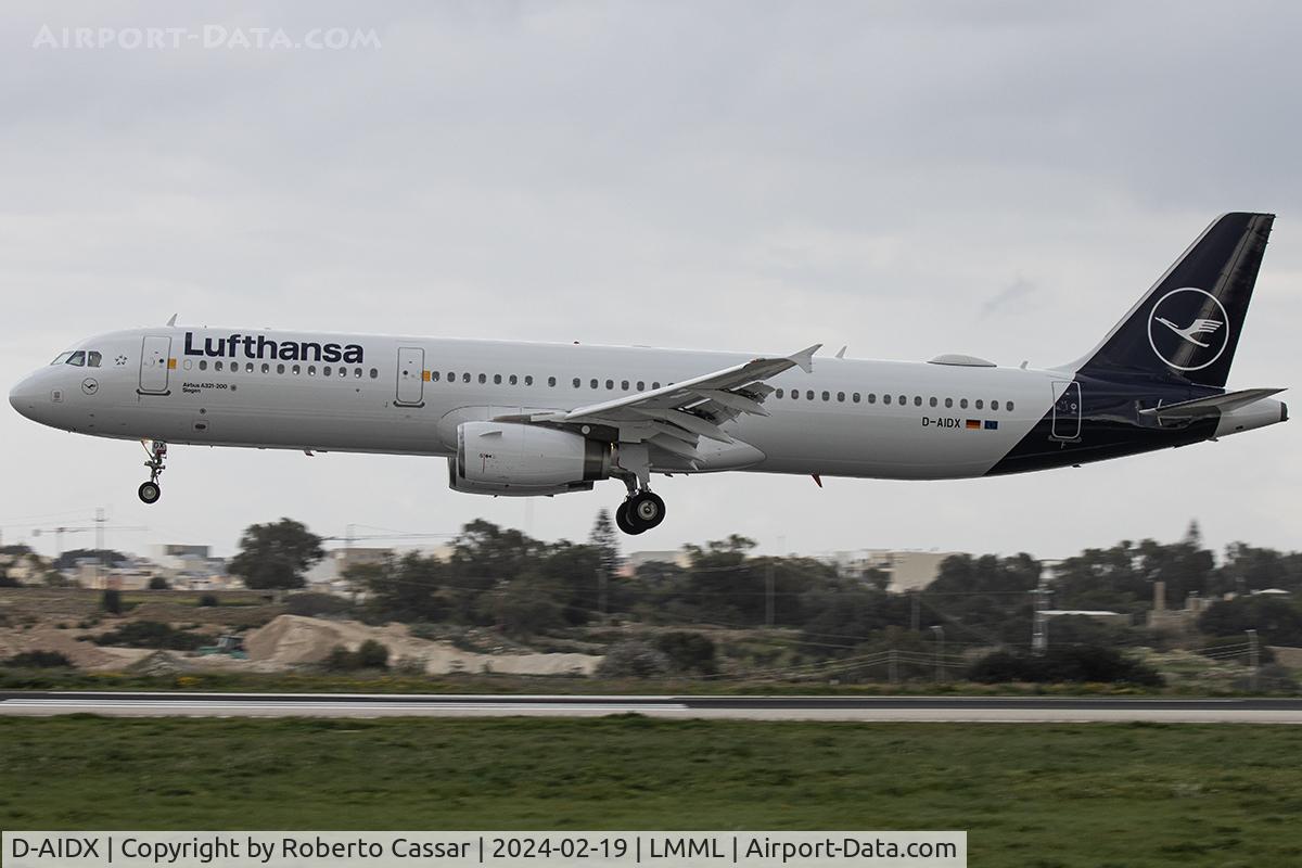 D-AIDX, 2015 Airbus A321-231 C/N 6451, Runway 31
