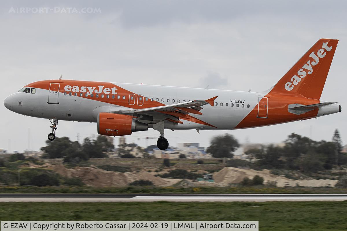 G-EZAV, 2006 Airbus A319-111 C/N 2803, Runway 31