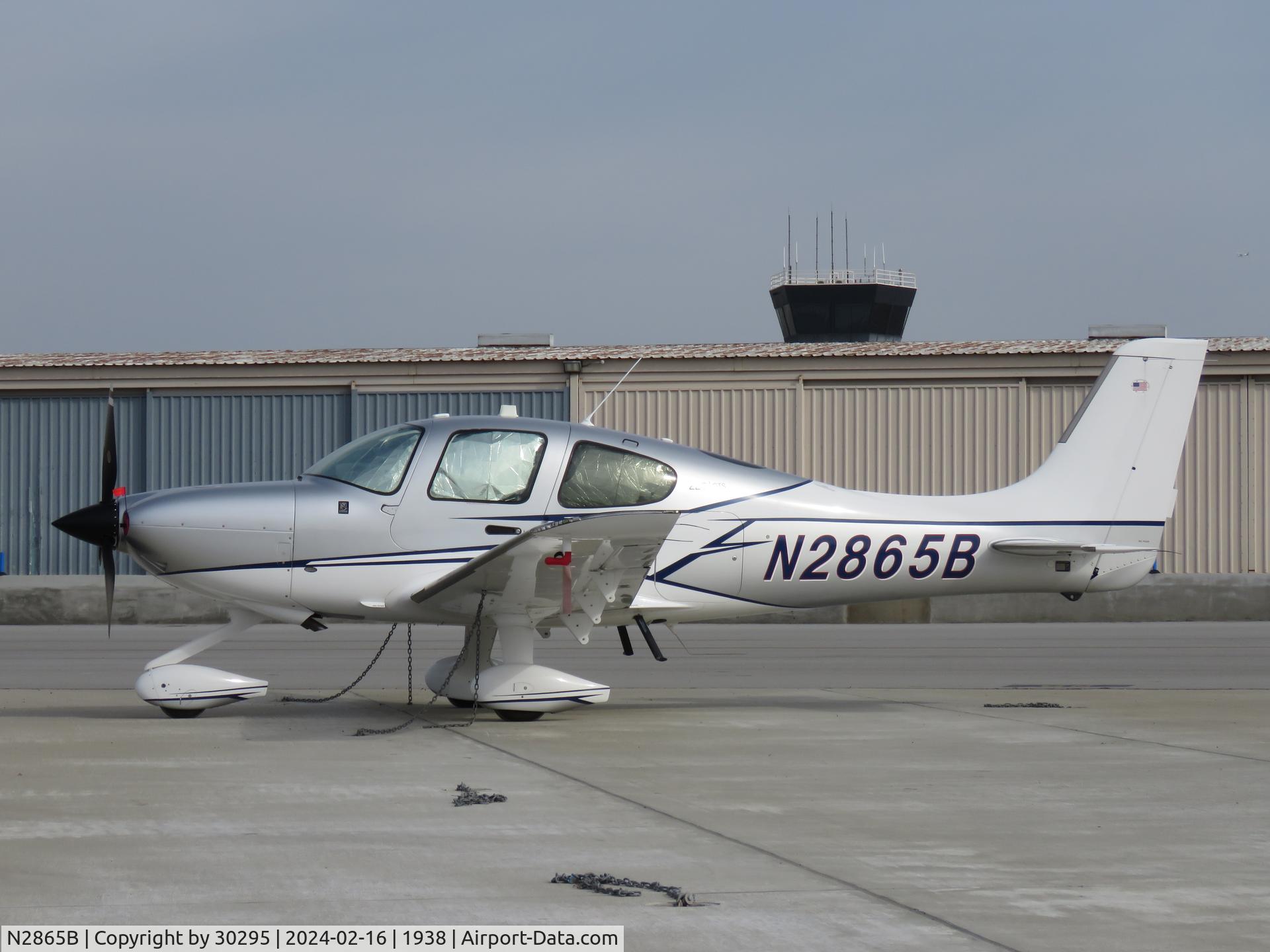 N2865B, 2018 Cirrus SR22T C/N 1795, Parked