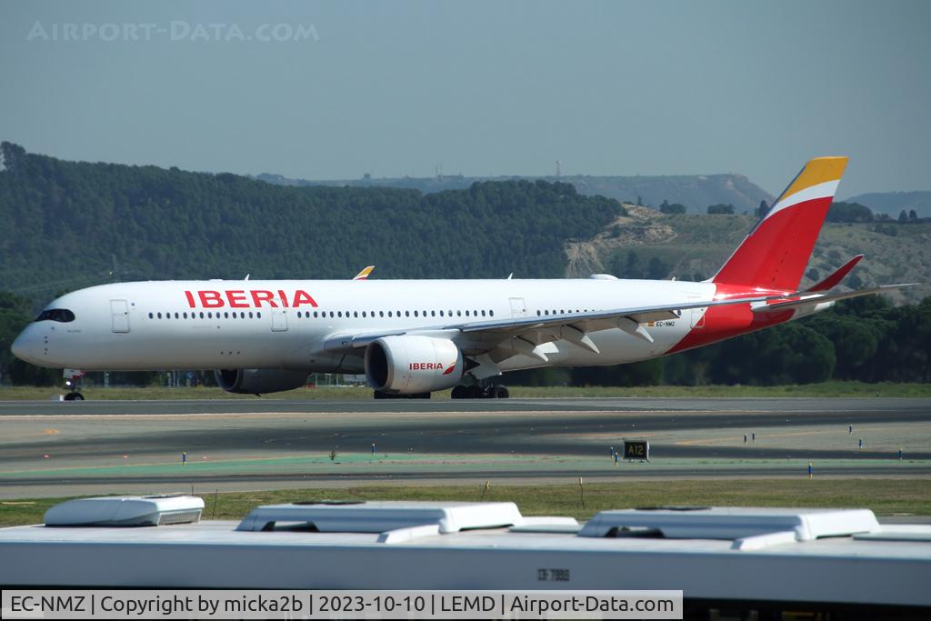 EC-NMZ, 2021 Airbus A350-941 C/N 459, Taxiing