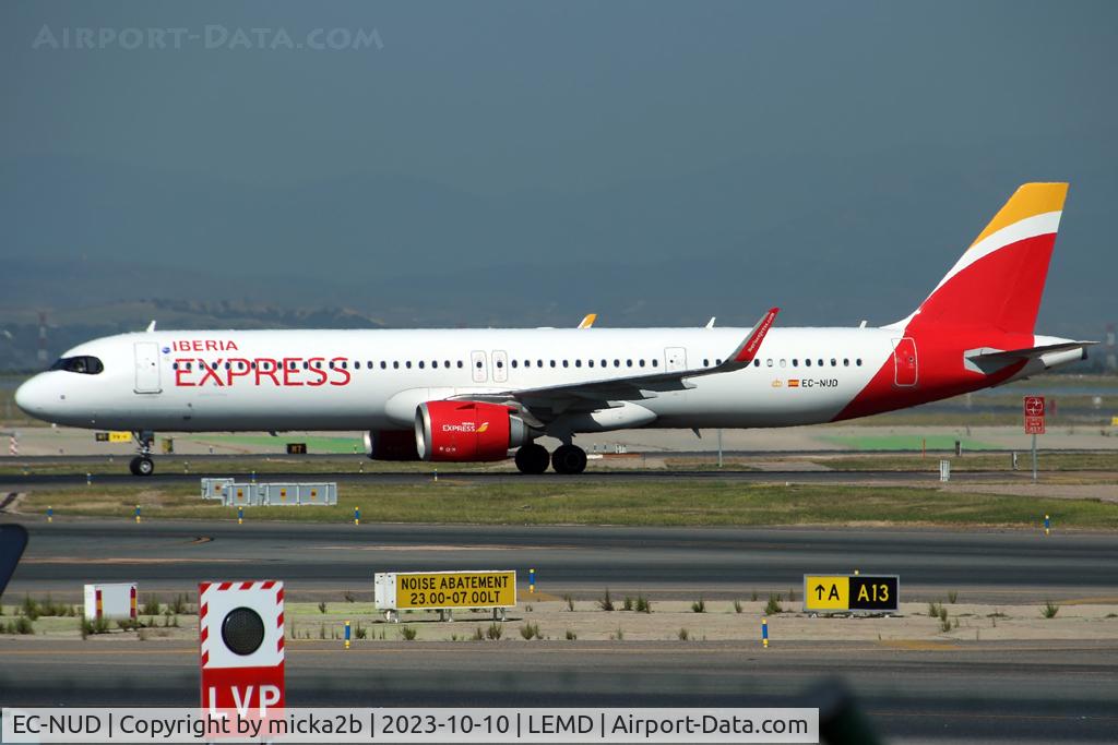 EC-NUD, 2022 Airbus A321-251NX C/N 10969, Taxiing