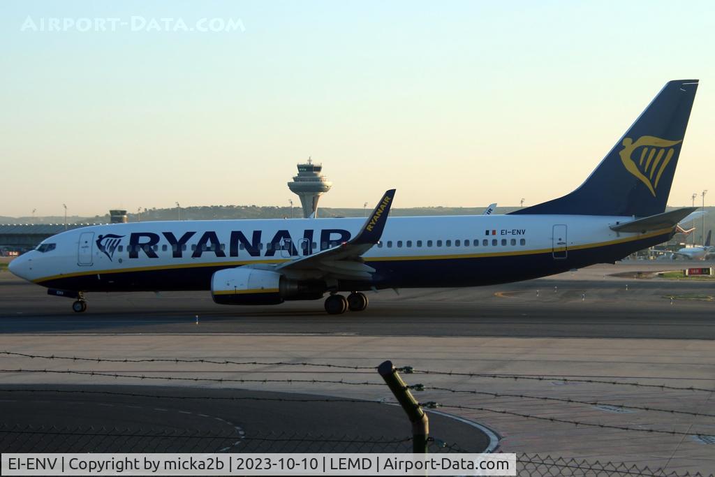 EI-ENV, 2010 Boeing 737-8AS C/N 35039, Taxiing