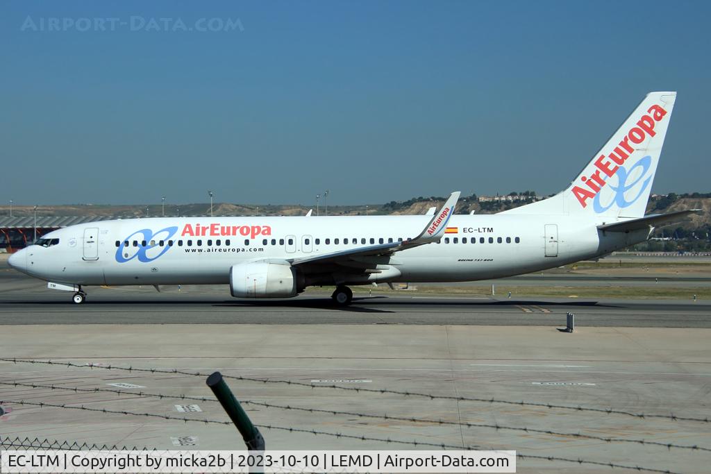 EC-LTM, 2012 Boeing 737-85P C/N 36591, Taxiing