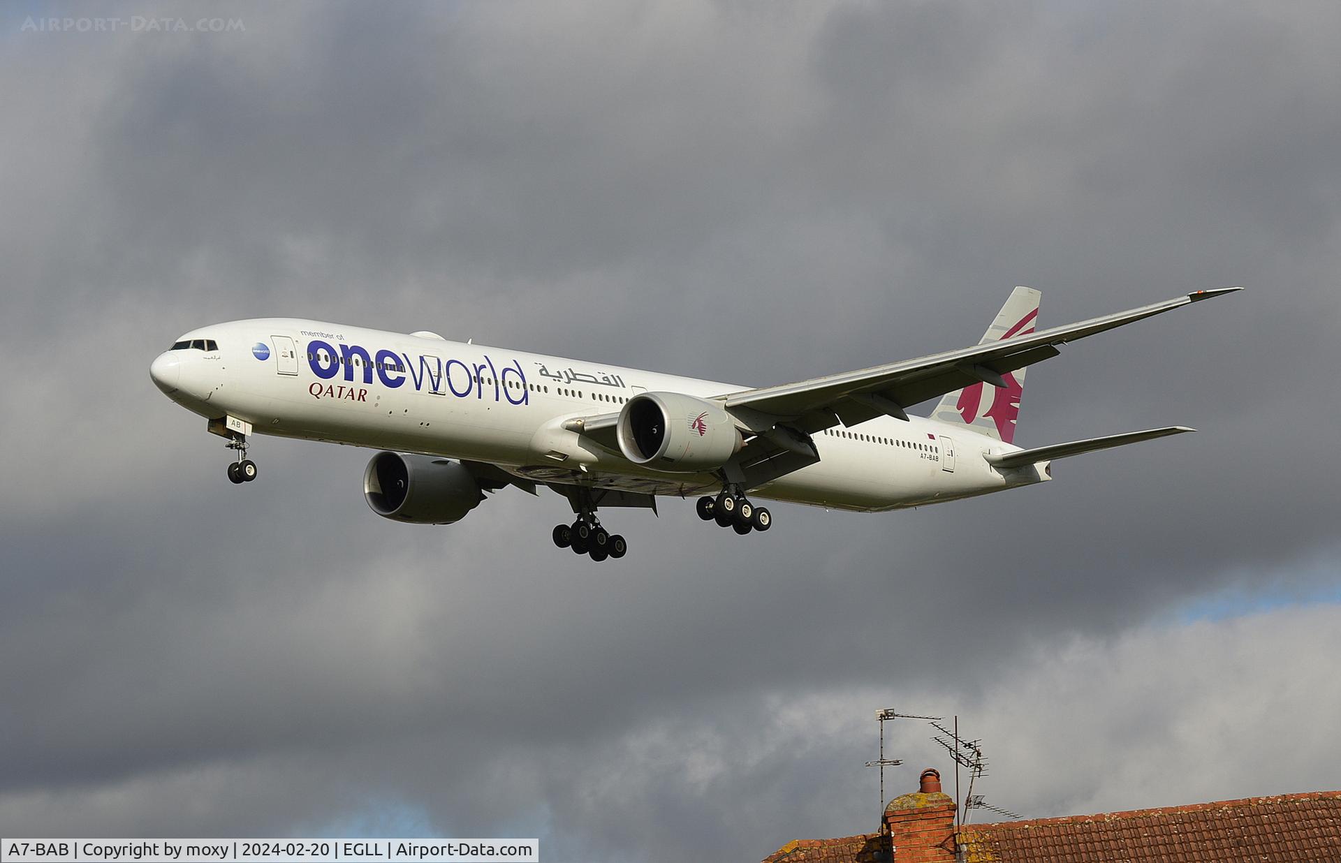A7-BAB, 2007 Boeing 777-3DZ/ER C/N 36103, Boeing 777-3DZ/ER landing at London Heathrow.