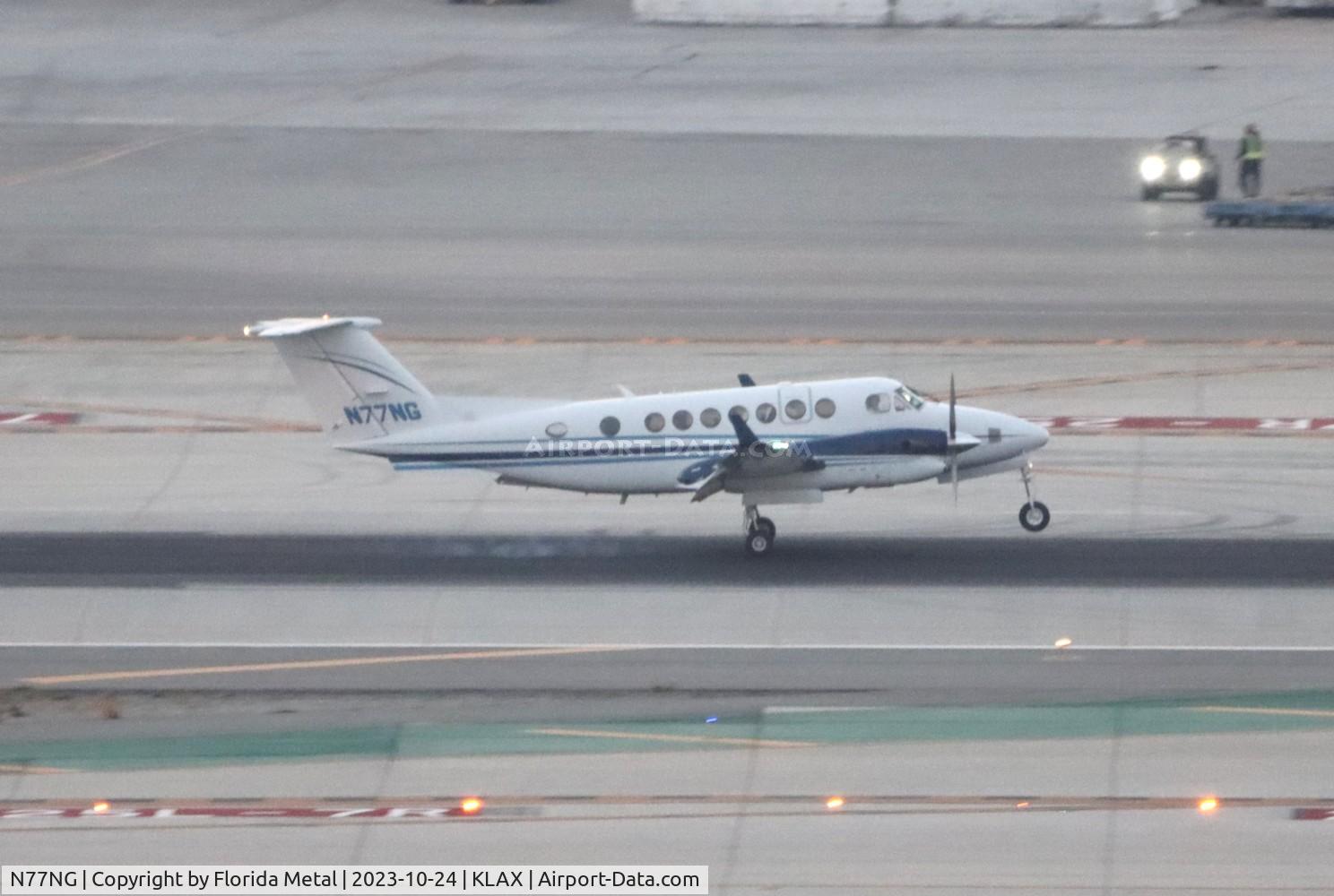 N77NG, 2016 Beechcraft Super King Air 350 C/N FL-1048, King Air 350 zx