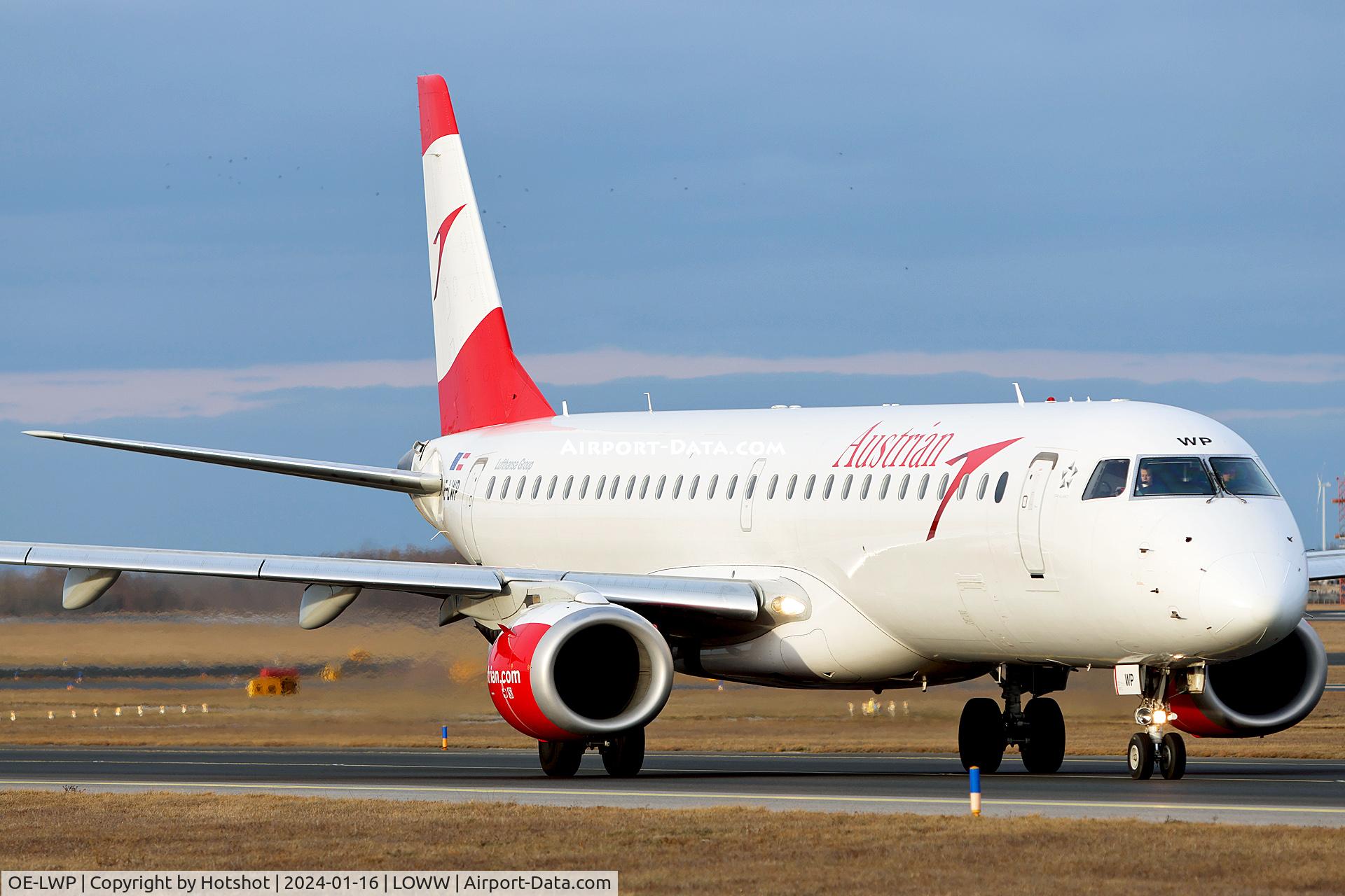 OE-LWP, 2012 Embraer 195LR  (ERJ-190-200LR) C/N 19000558, Taxing on E to holding point runway 34
