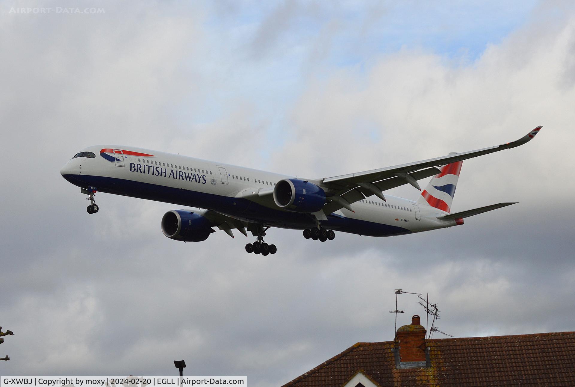 G-XWBJ, 2022 Airbus A350-1041 C/N 490, Airbus A350-1041 landing at London Heathrow.