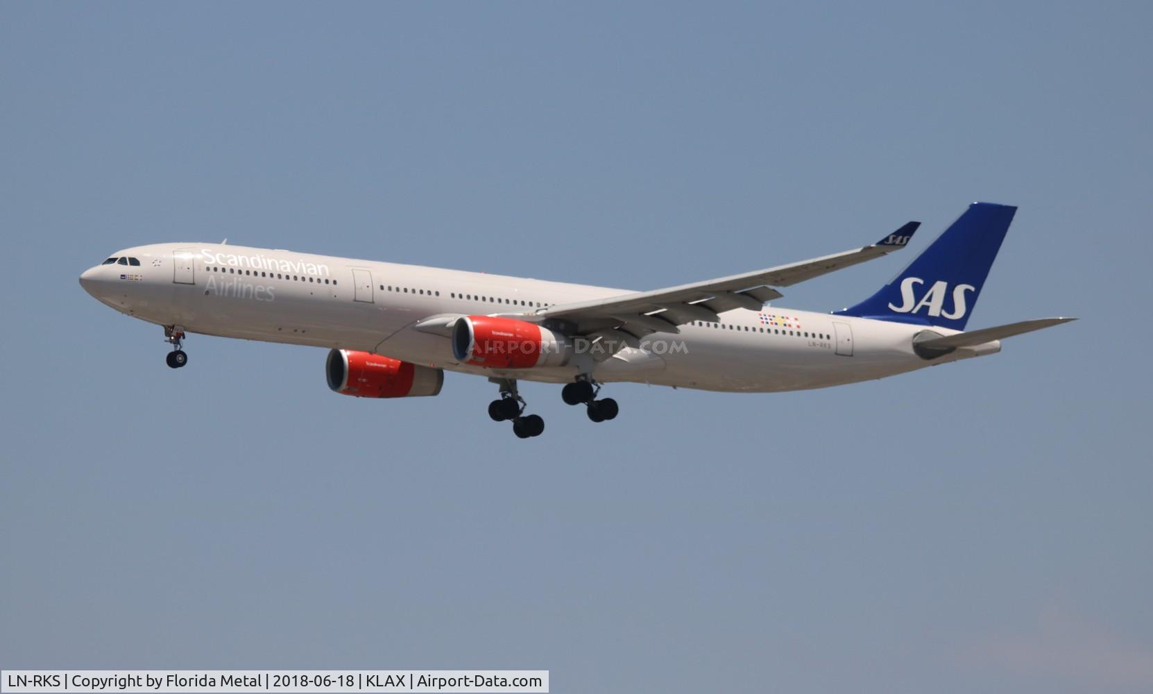 LN-RKS, 2015 Airbus A330-343E C/N 1665, SAS A333 zx
