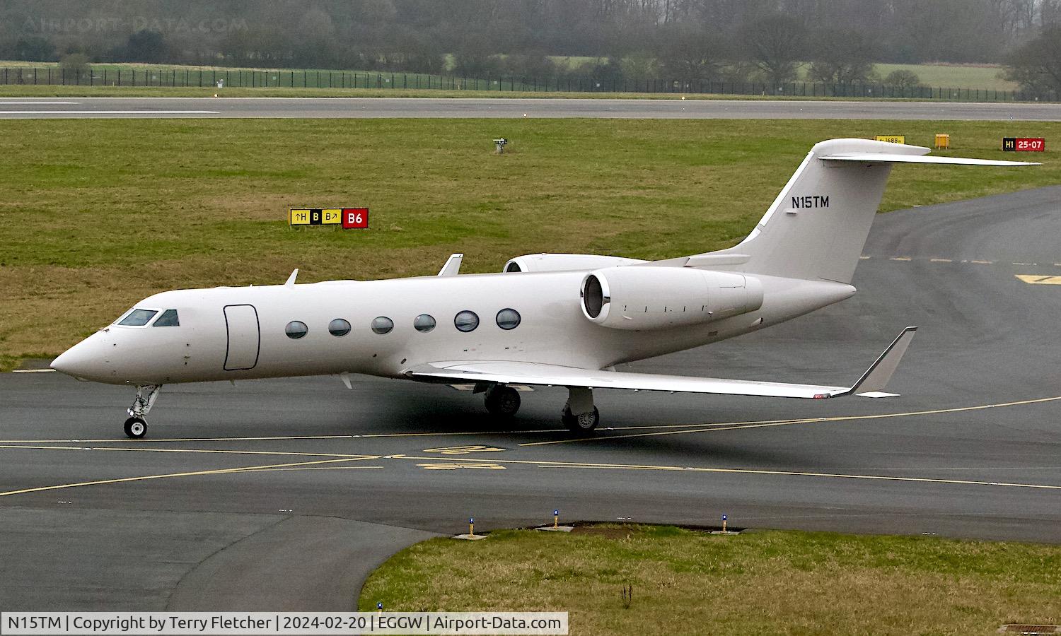 N15TM, 2005 Gulfstream Aerospace GIV-X (G450) C/N 4029, At Luton Airport