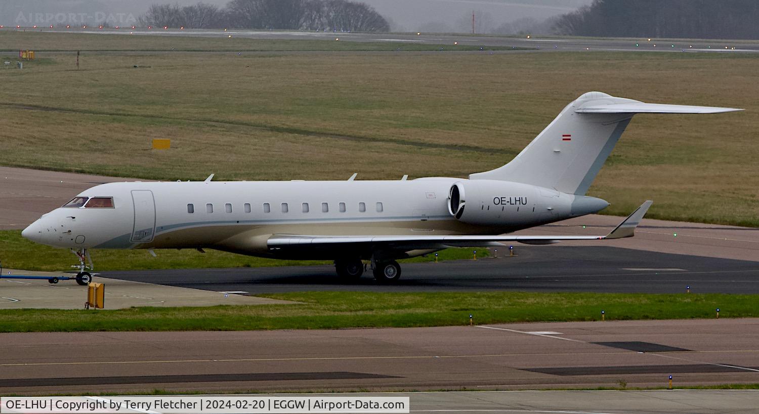 OE-LHU, 2013 Bombardier BD-700-1A10 Global 5000 C/N 9534, At Luton Airport