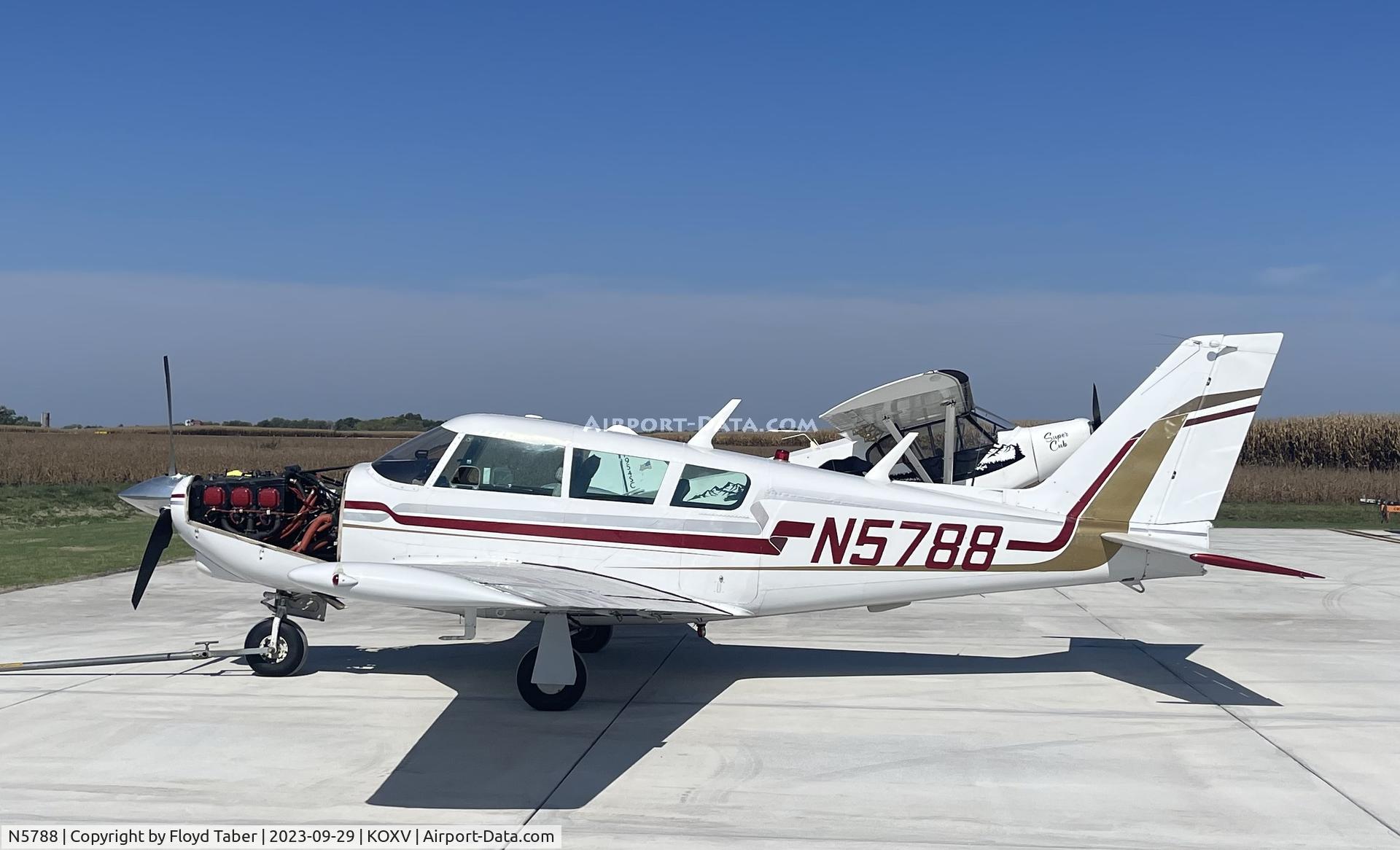 N5788, 1966 Piper PA-24-260 Comanche C/N 24-4580, Fly Iowa 2023 Knoxville Iowa