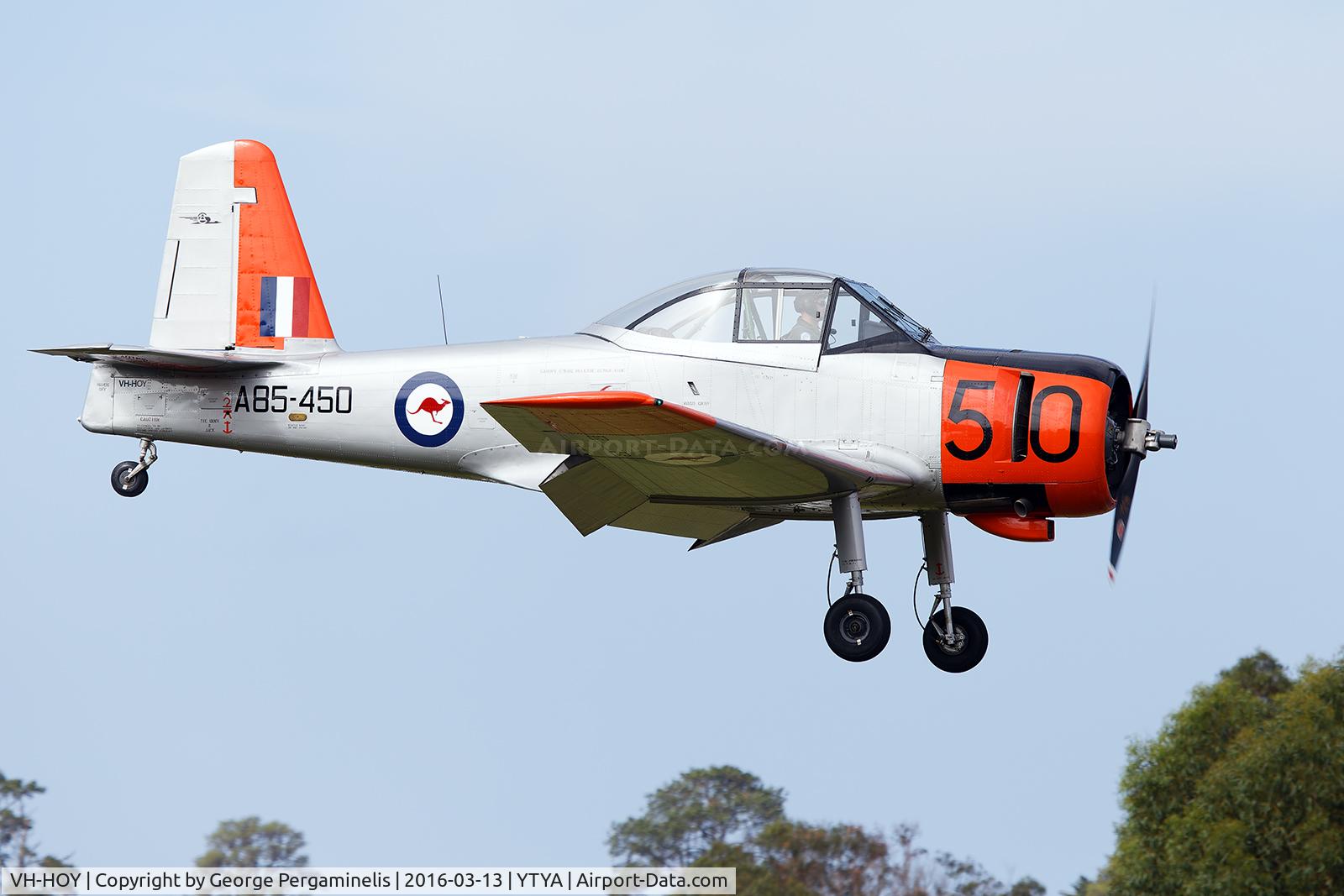 VH-HOY, 1957 Commonwealth CA-25 Winjeel C/N CA25-50, Tyabb airshow 2016.