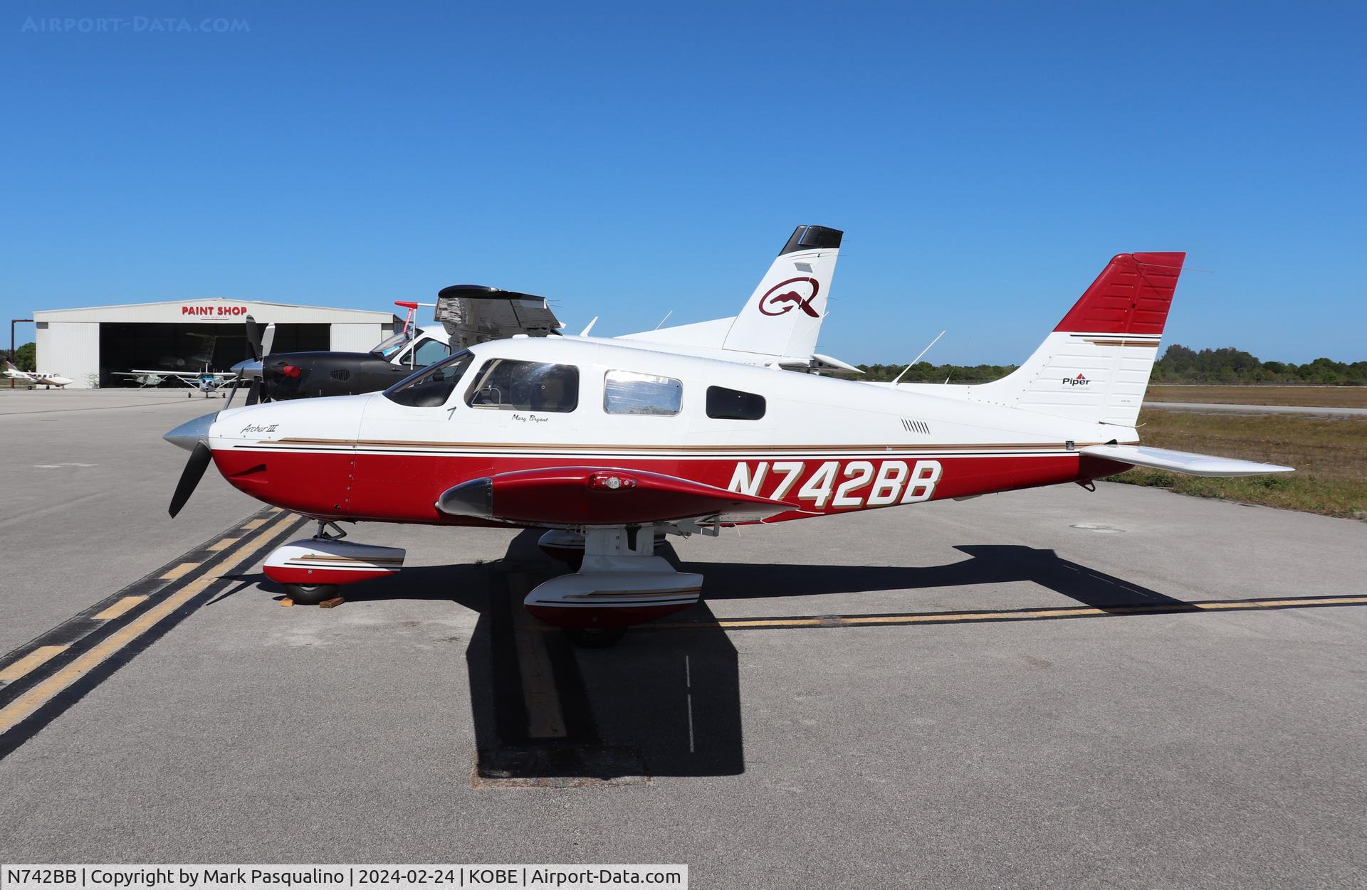 N742BB, 1998 Piper PA-28-181 Archer III C/N 28-43142, Piper PA-28-181