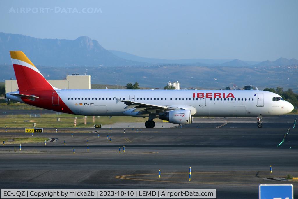 EC-JQZ, 2006 Airbus A321-211 C/N 2736, Taxiing