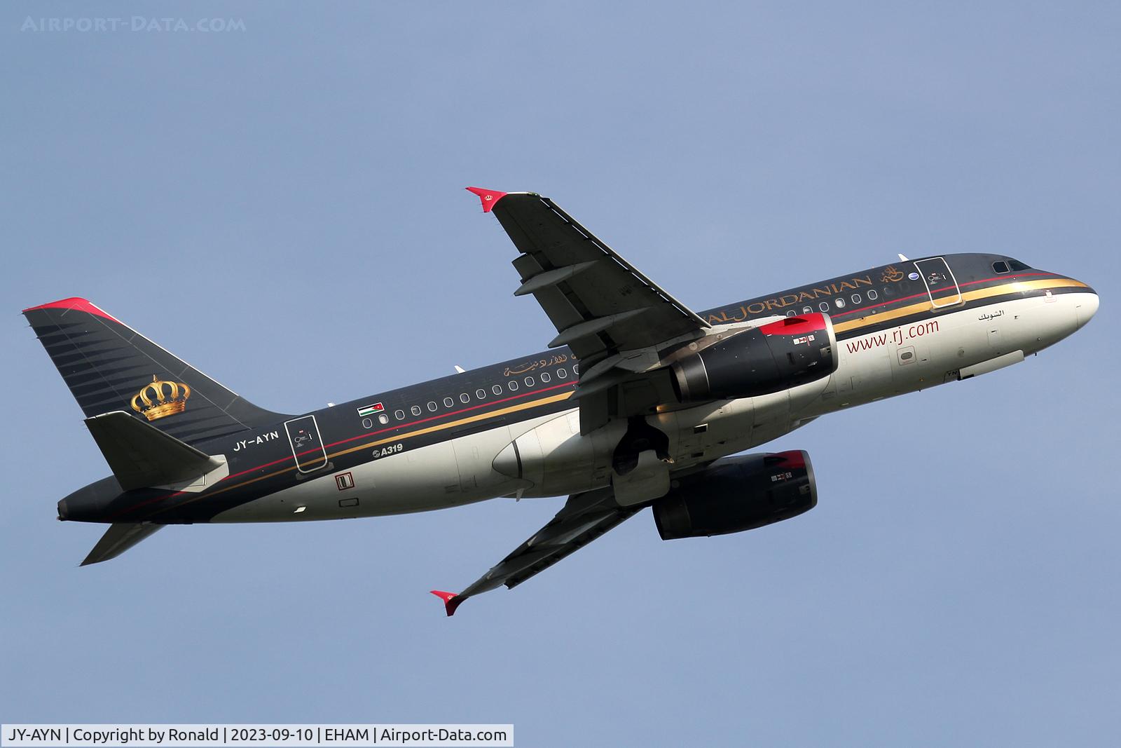 JY-AYN, 2009 Airbus A319-132 C/N 3803, at spl