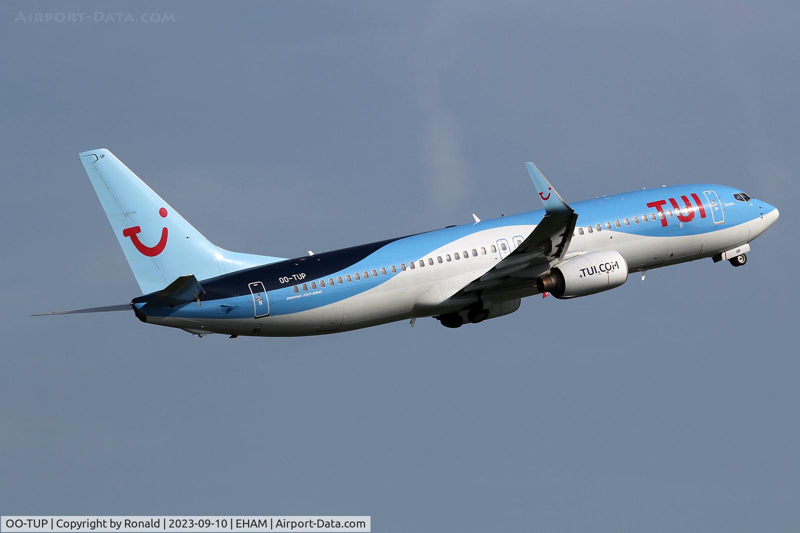 OO-TUP, 2004 Boeing 737-85P C/N 33974, at spl