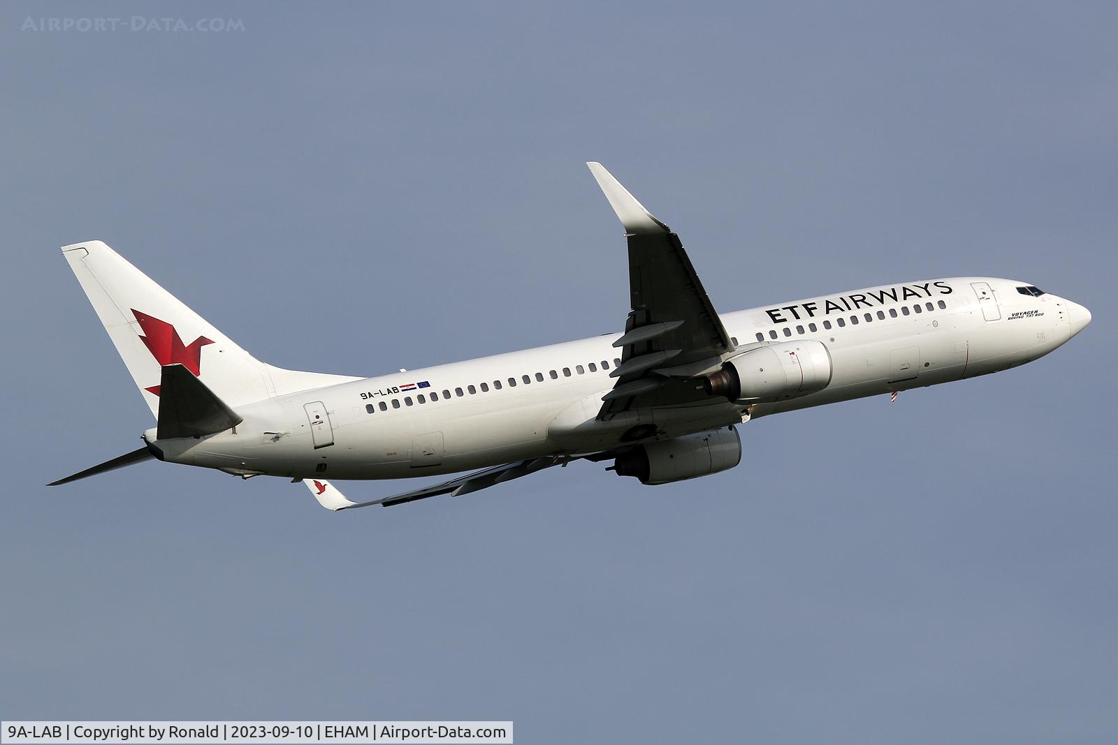9A-LAB, 2001 Boeing 737-8K5 C/N 30882, at spl