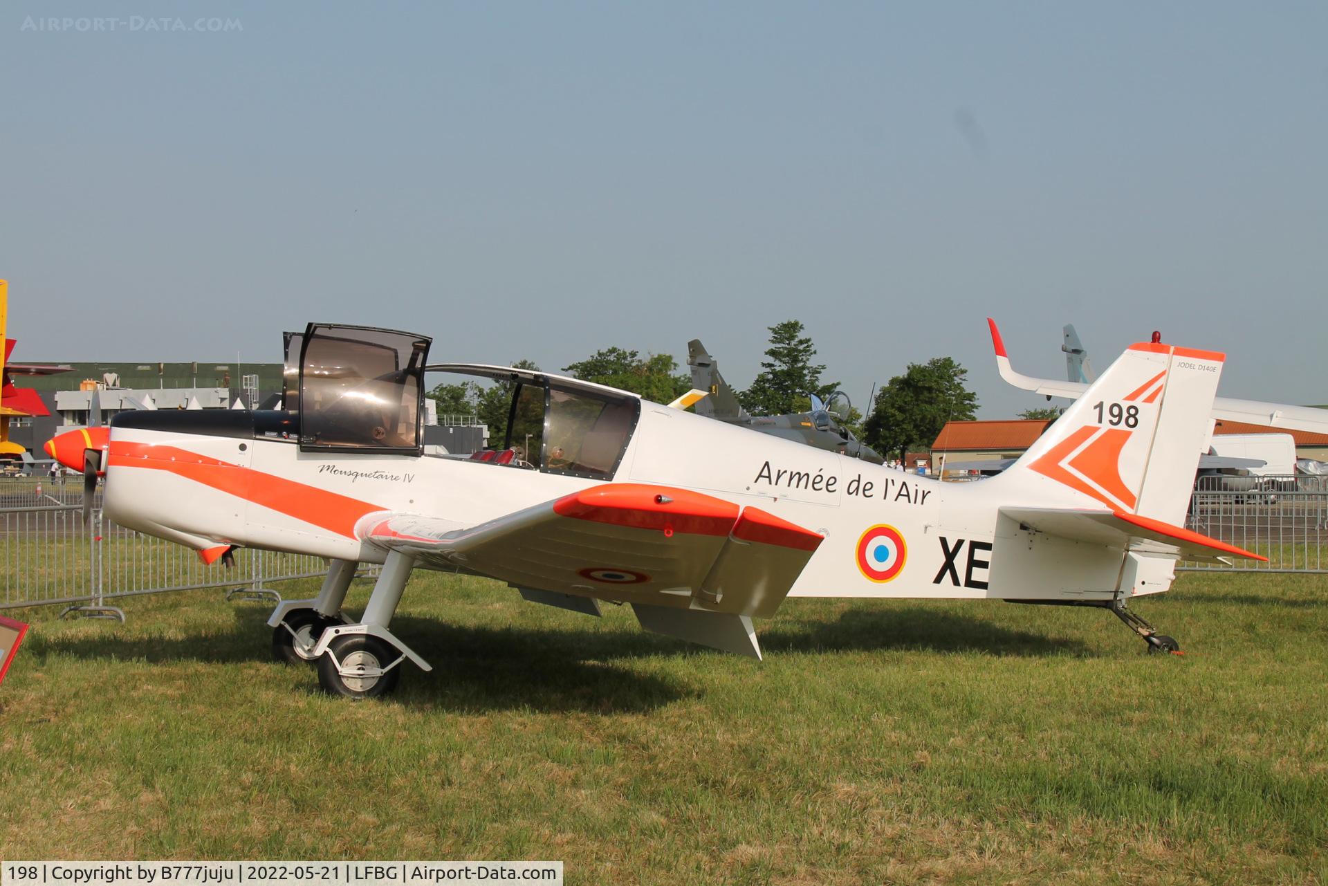 198, Jodel D-140E Mousquetaire IV C/N 198, during Cognac airshow 2022