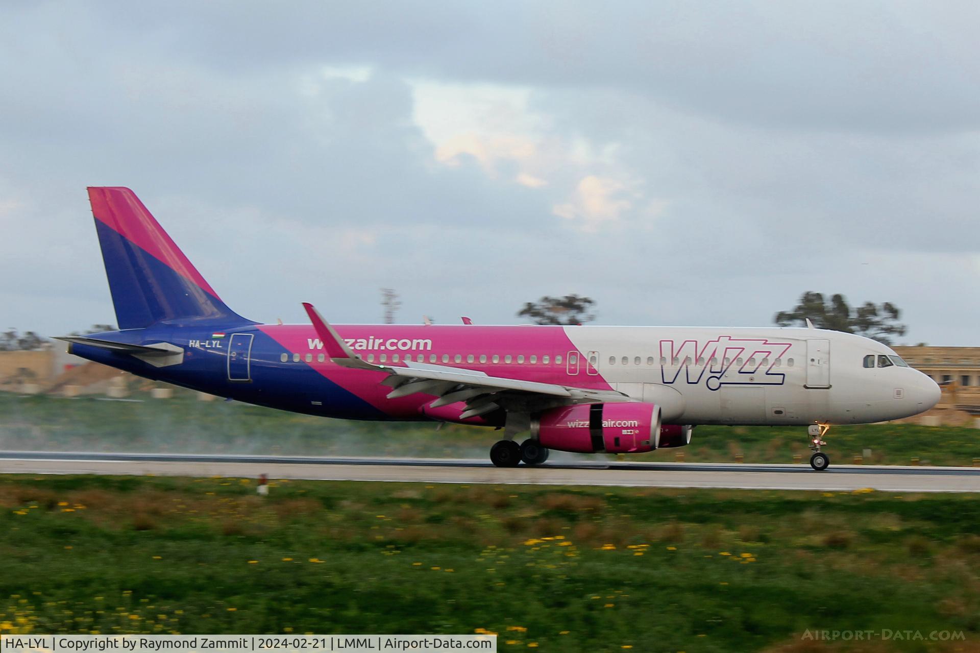HA-LYL, 2015 Airbus A320-232 C/N 6489, A320 HA-LYL Wizzair