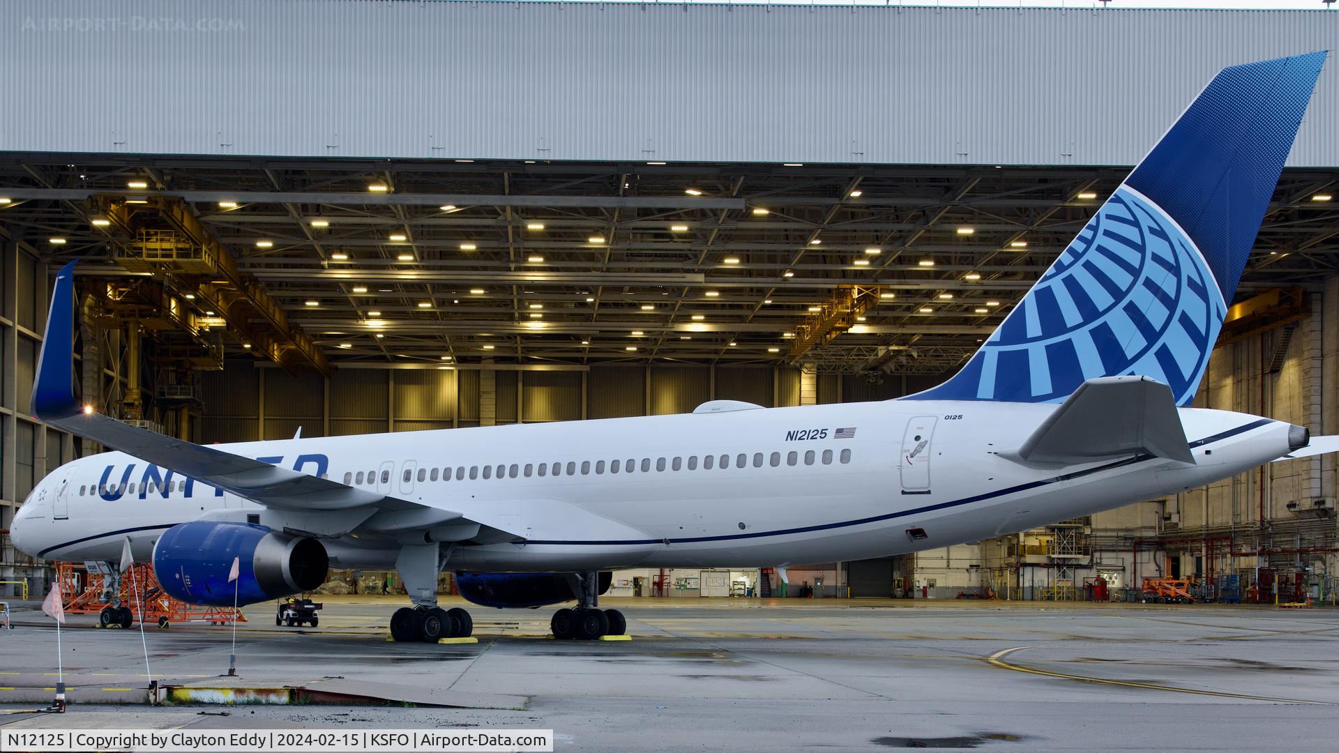 N12125, 1998 Boeing 757-224 C/N 28967, SFO 2024.