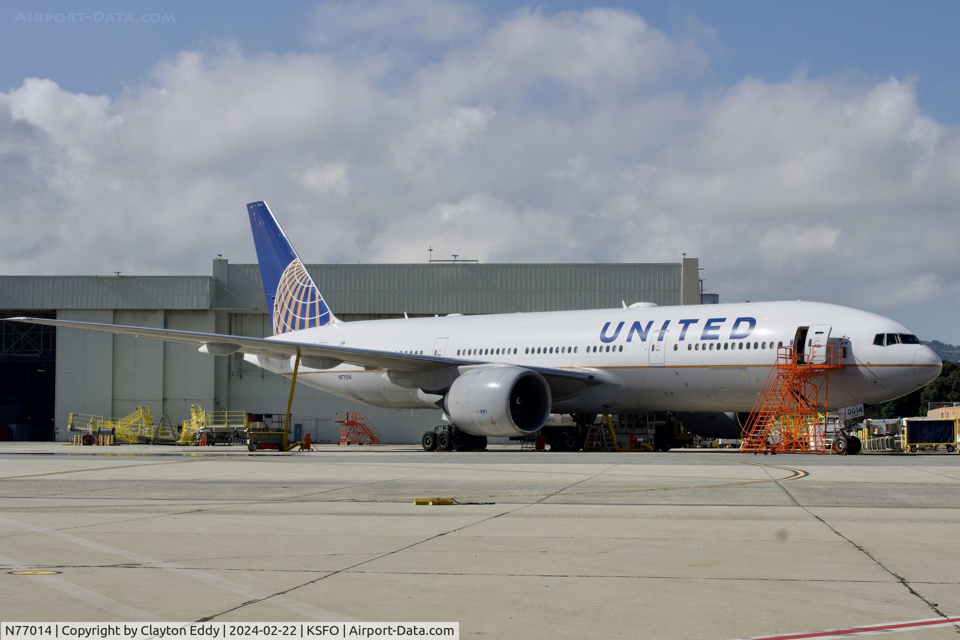 N77014, 1999 Boeing 777-224 C/N 29862, SFO 2024.