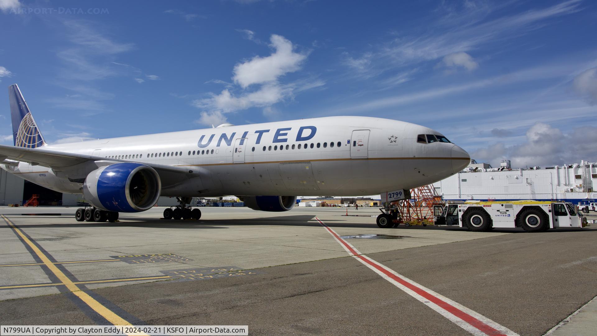 N799UA, 1998 Boeing 777-222 C/N 26926, SFO 2024.